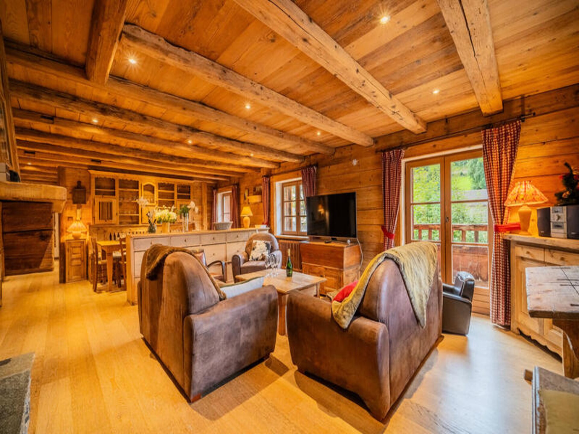 Ruim appartement voor 10 personen in het hart van La Clusaz, vlakbij de piste - foto 9