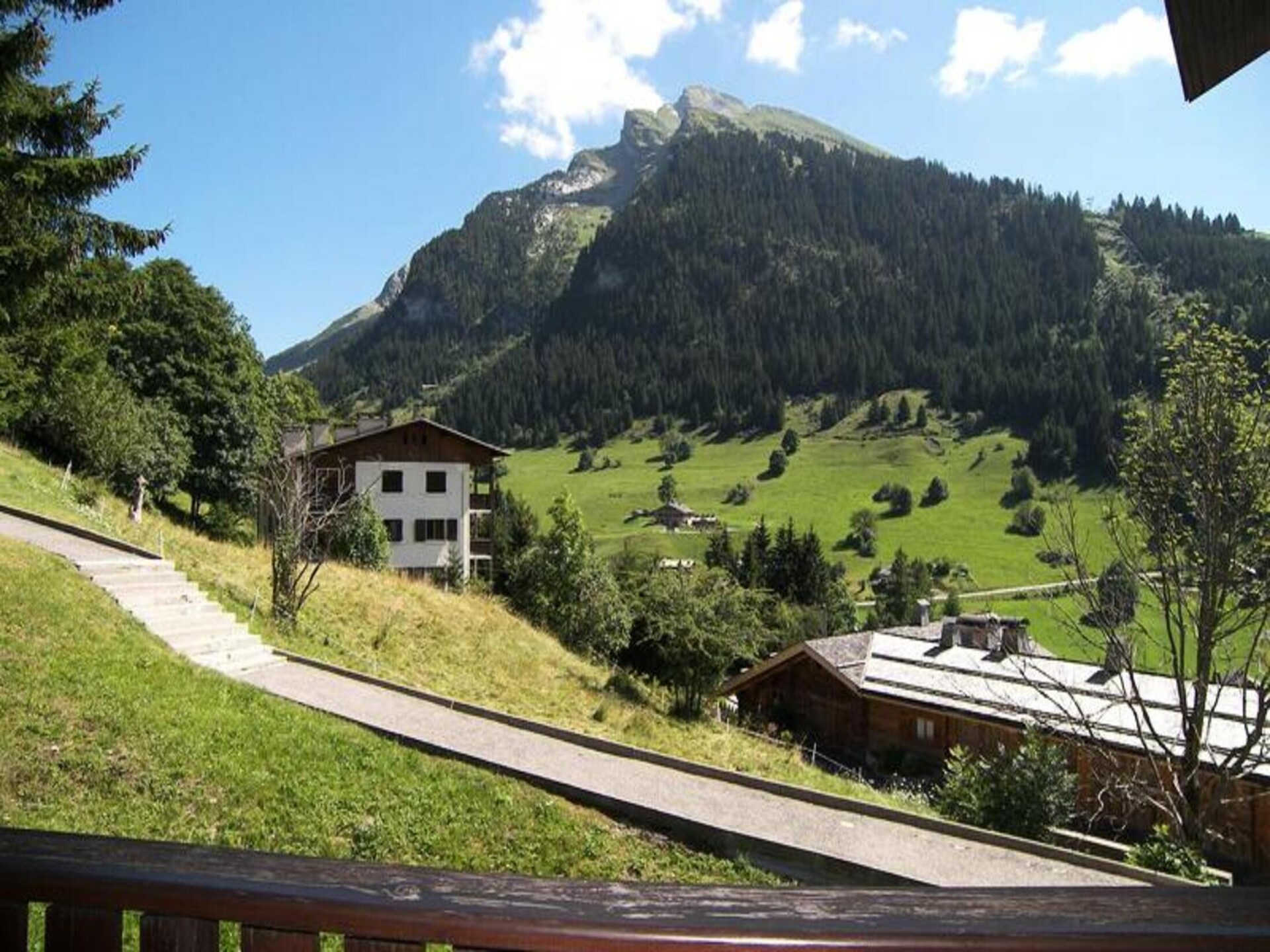 Sfeervol 6-persoons appartement in La Clusaz, direct aan de piste - foto 20