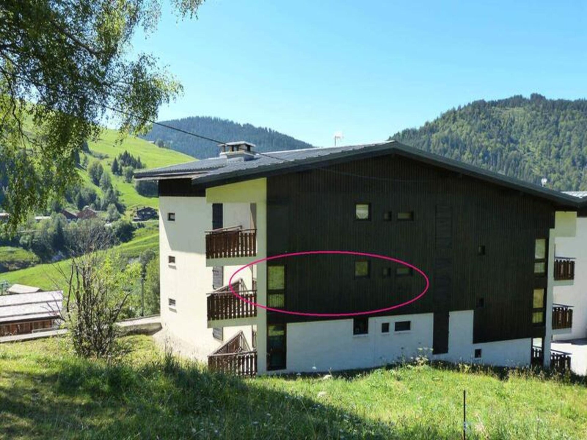 Sfeervol 6-persoons appartement in La Clusaz, direct aan de piste - foto 21
