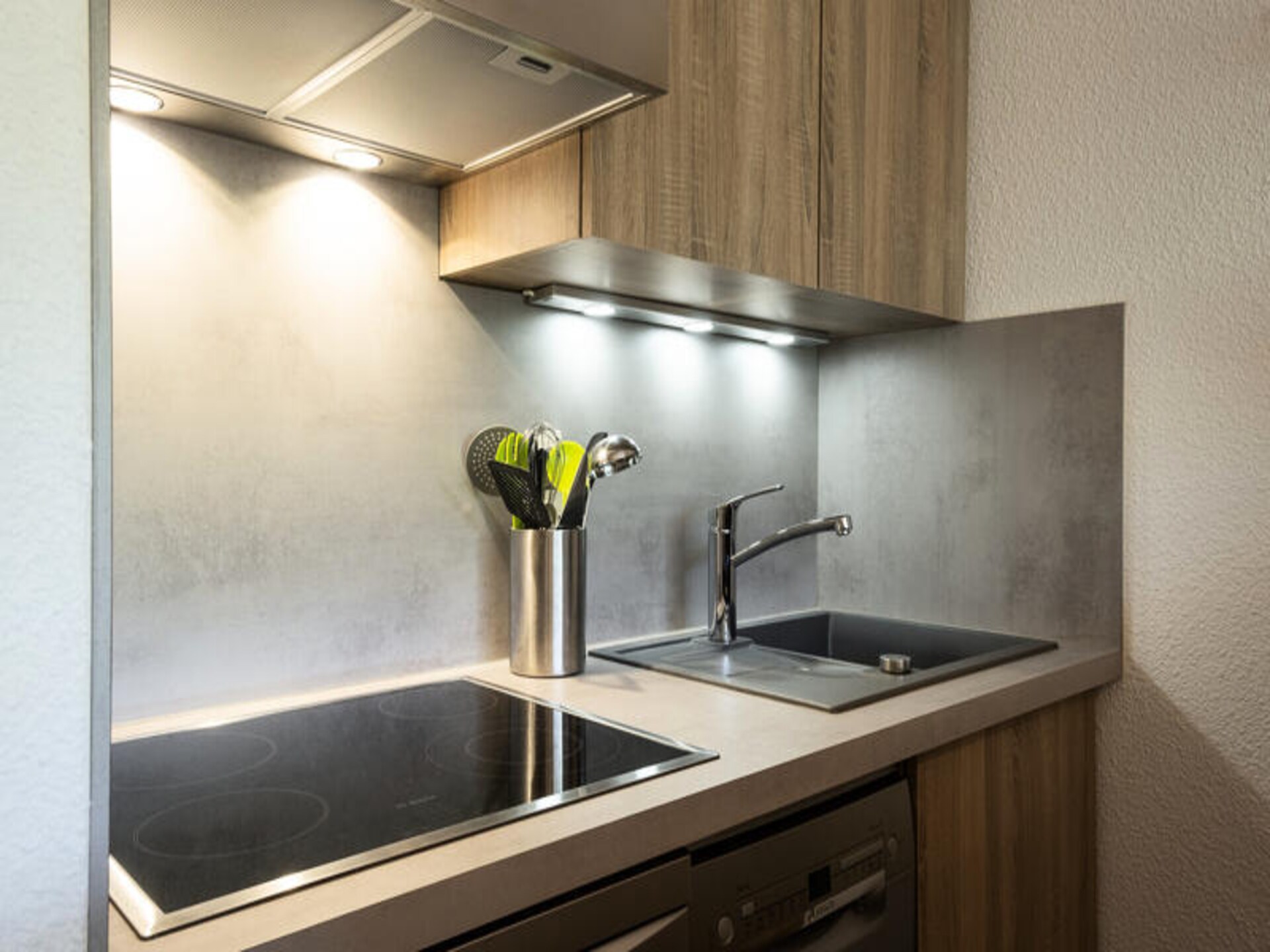 Zonnig studio-appartement in La Clusaz met balkon en uitzicht op de piste - foto 5