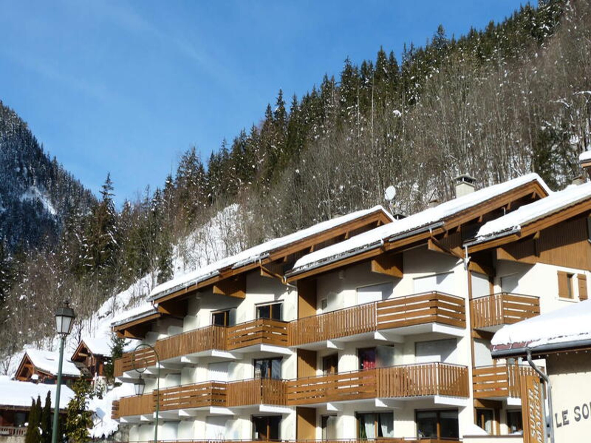 Licht appartement met zuidbalkon, 200m van de pistes in La Clusaz - foto 2