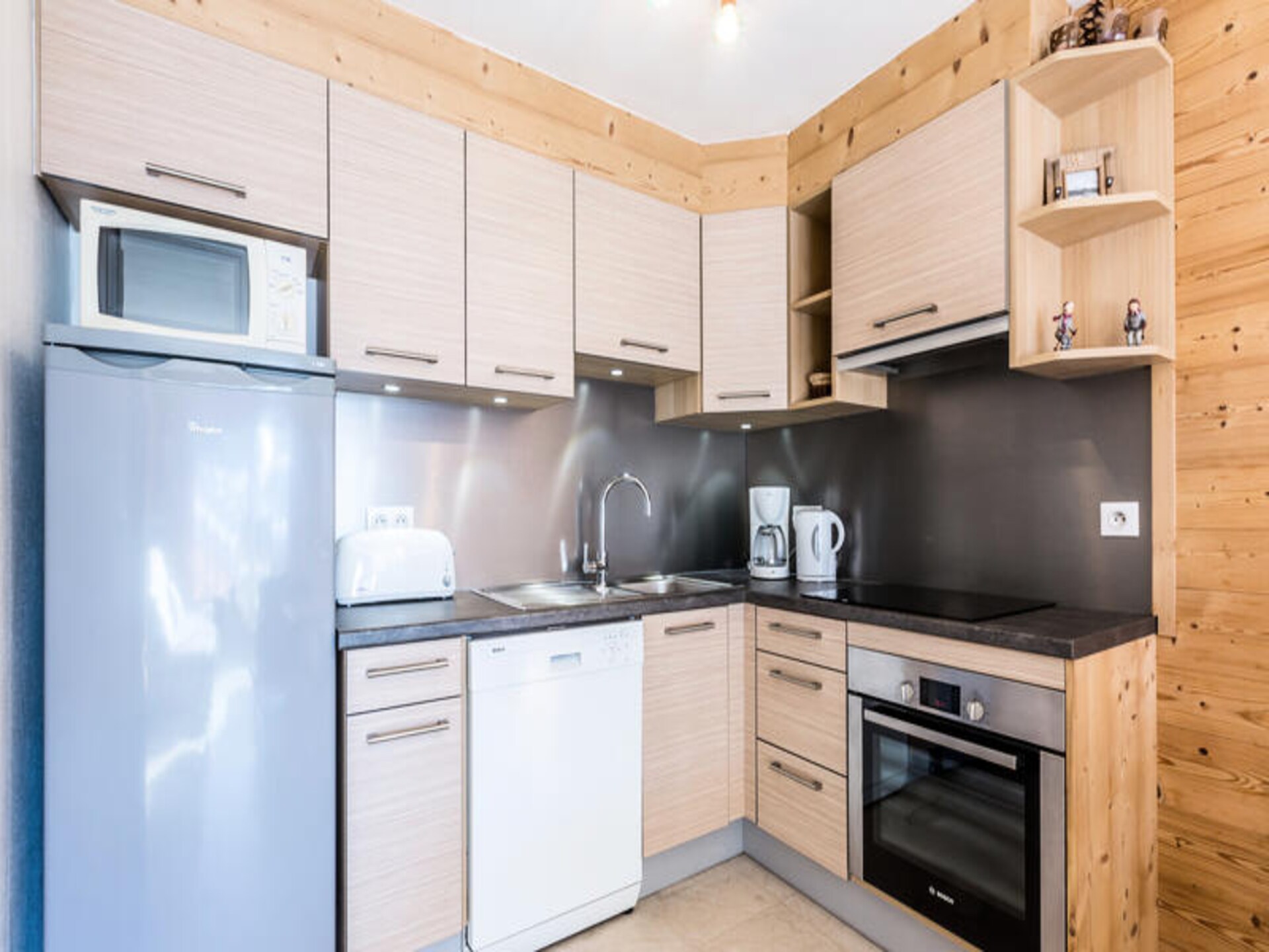 Licht appartement met zuidbalkon, 200m van de pistes in La Clusaz - foto 7