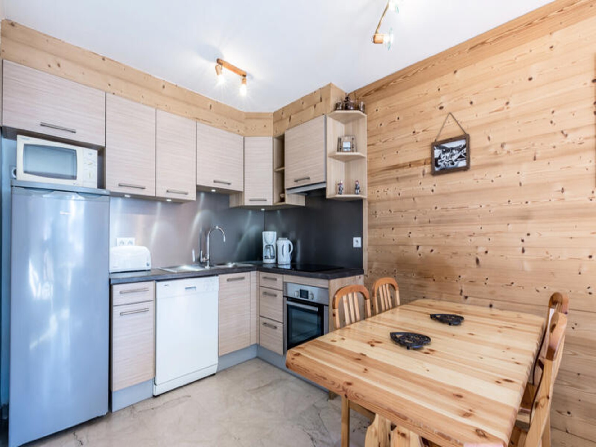 Licht appartement met zuidbalkon, 200m van de pistes in La Clusaz - foto 12