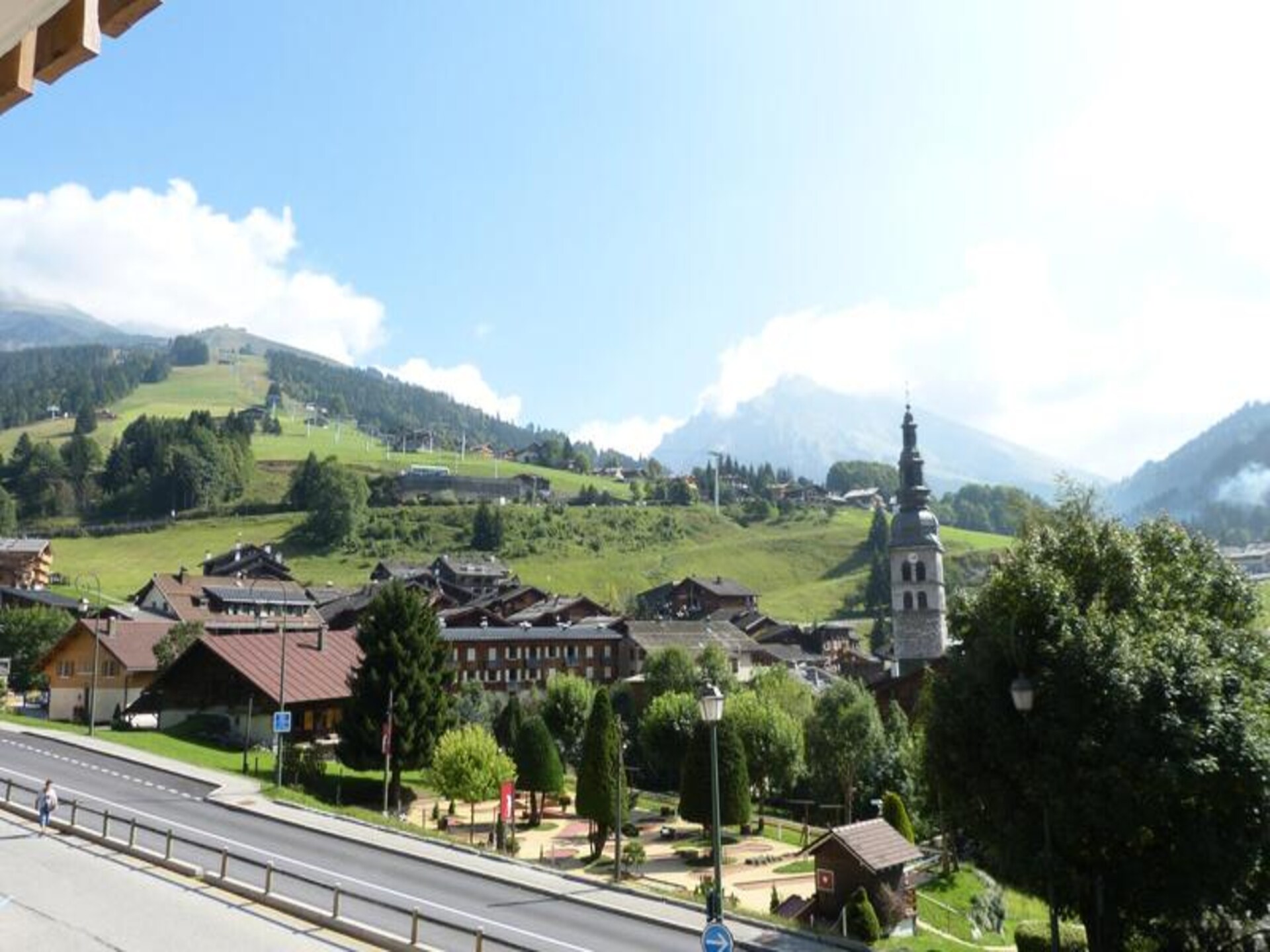 Licht appartement met zuidbalkon, 200m van de pistes in La Clusaz - foto 17