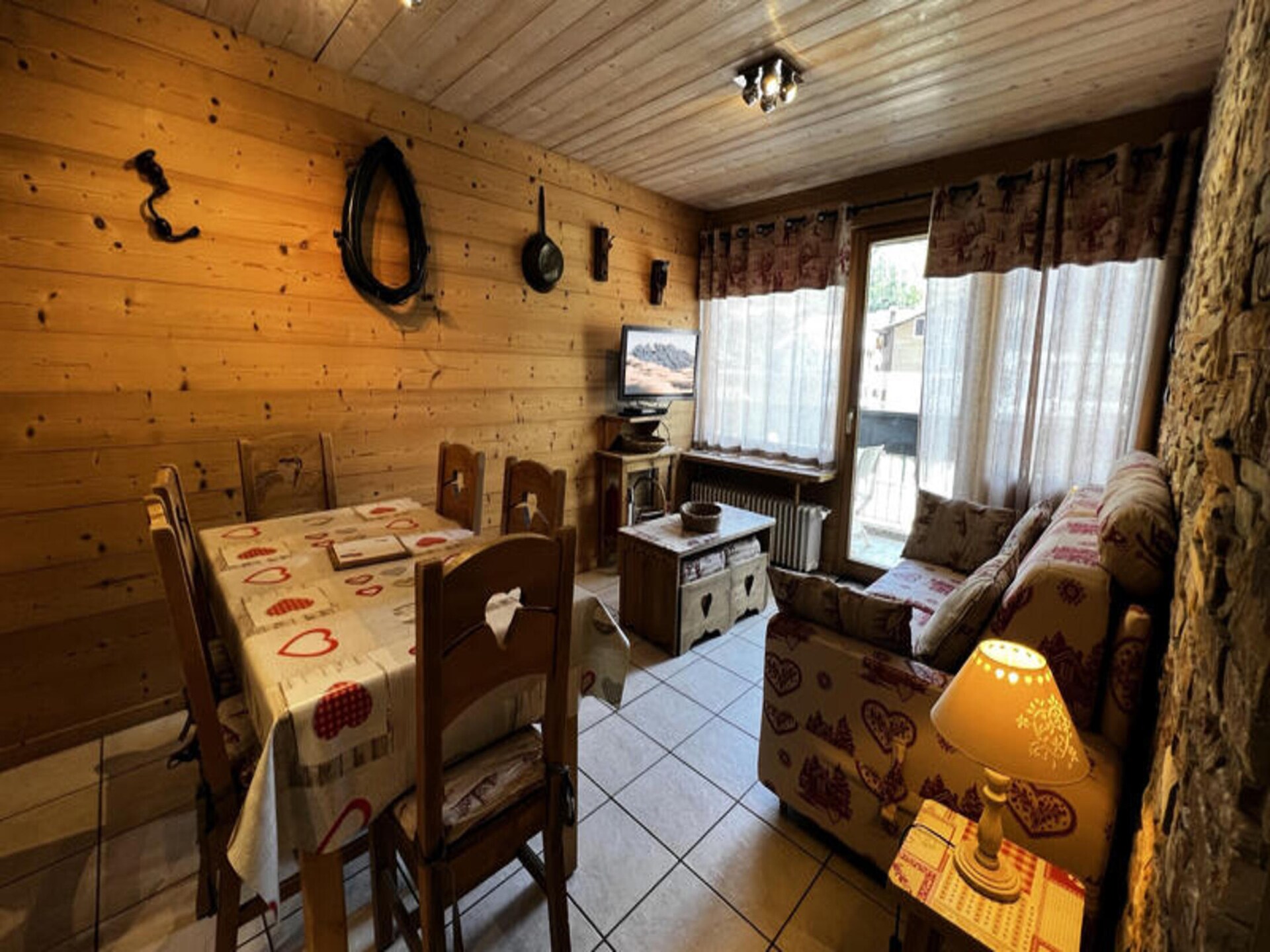 Ruim 6-persoons appartement in La Clusaz, 300m van de skilift - foto 12