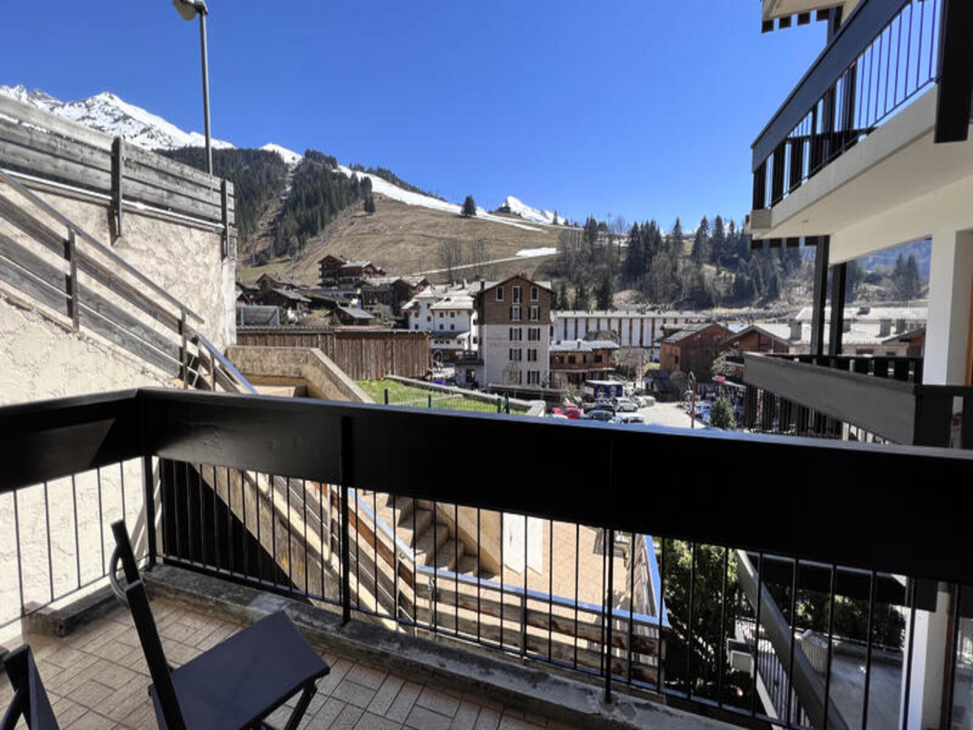 Ruim 6-persoons appartement in La Clusaz, 300m van de skilift - foto 3