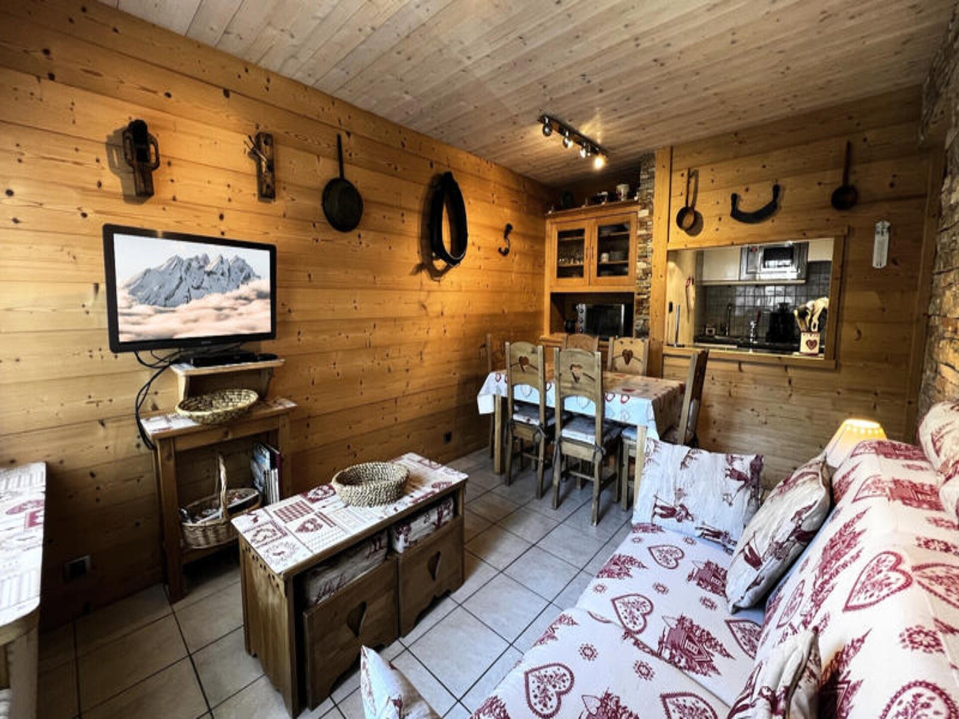 Ruim 6-persoons appartement in La Clusaz, 300m van de skilift - foto 10