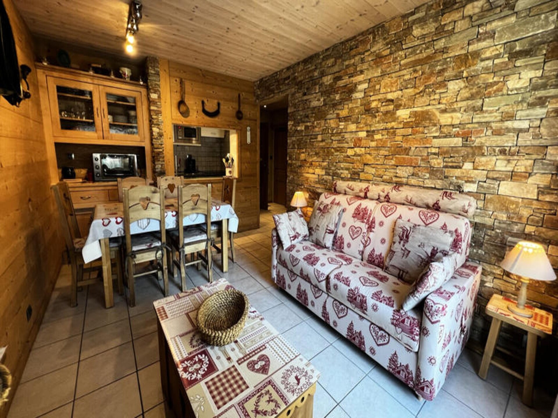 Ruim 6-persoons appartement in La Clusaz, 300m van de skilift - foto 11