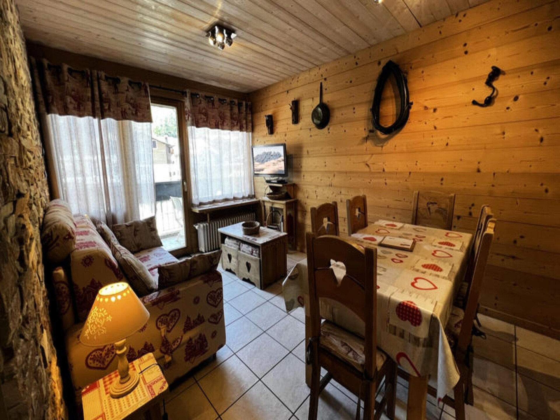 Ruim 6-persoons appartement in La Clusaz, 300m van de skilift - foto 13