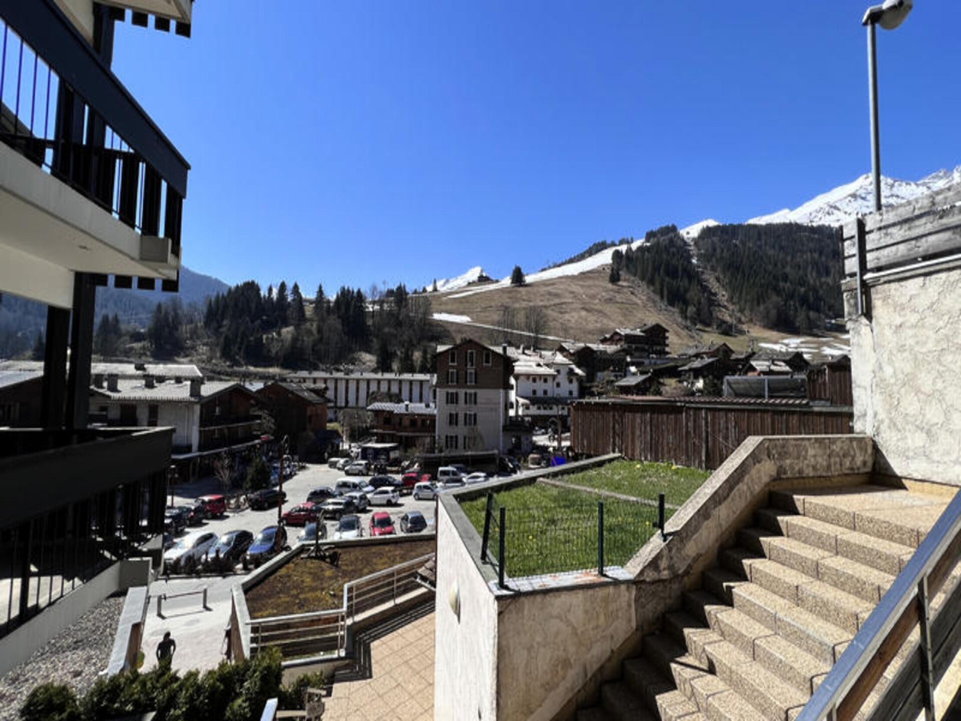 Ruim 6-persoons appartement in La Clusaz, 300m van de skilift - foto 2