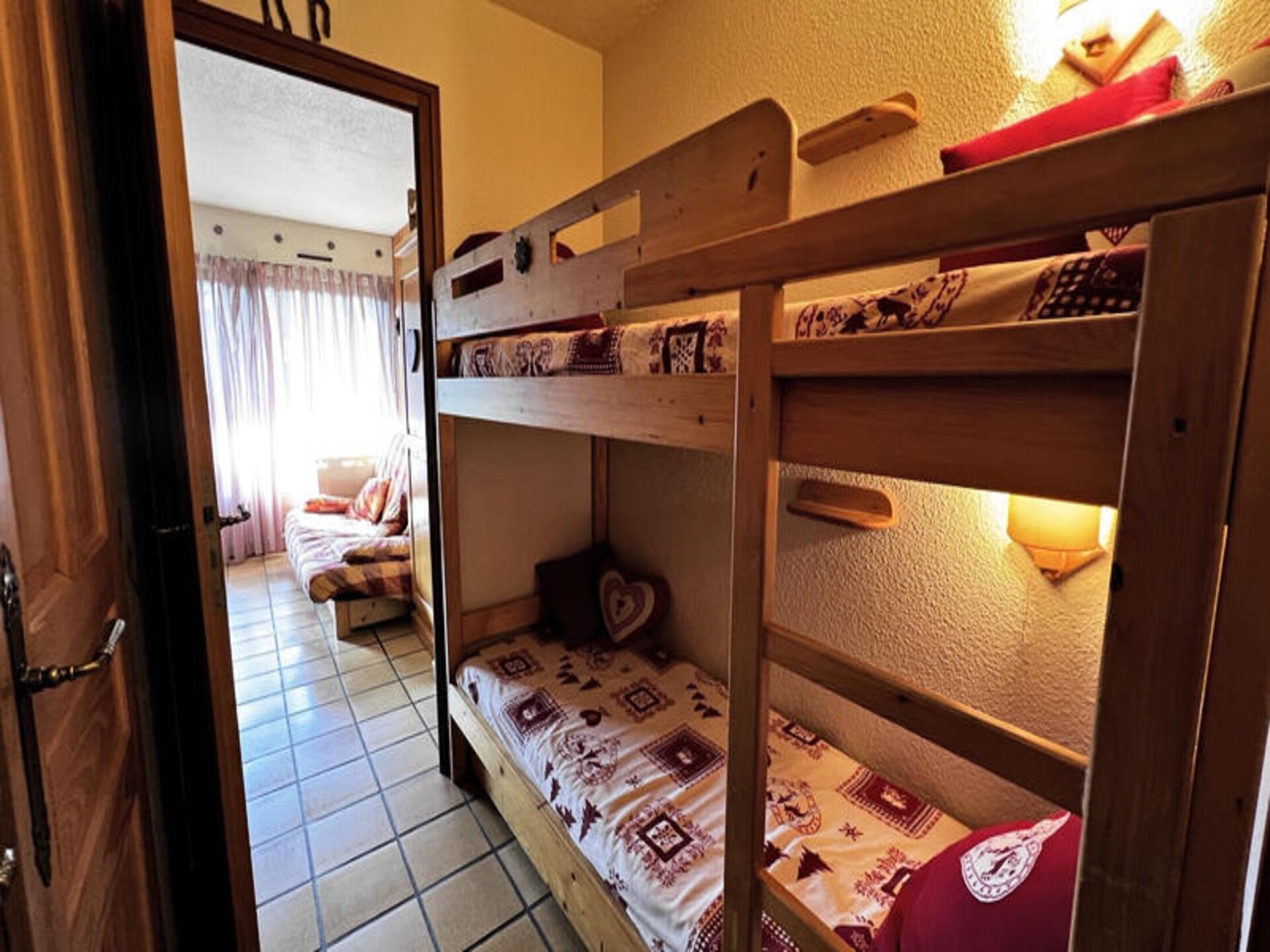 Knus appartement op de bergflank met vrij uitzicht op de pistes - foto 8