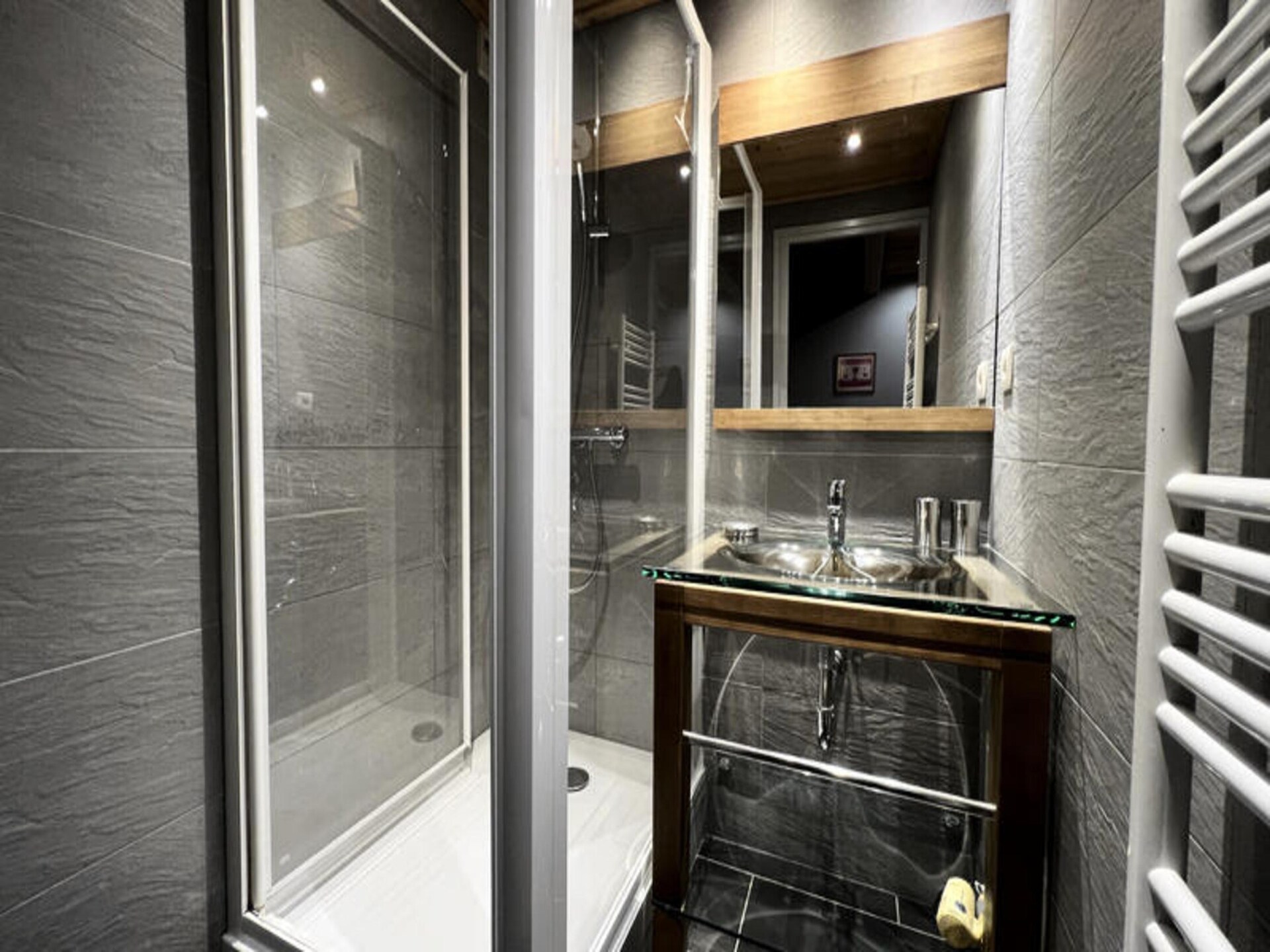 Gerenoveerd studio-appartement met balkon en uitzicht op de pistes in La Clusaz - foto 9