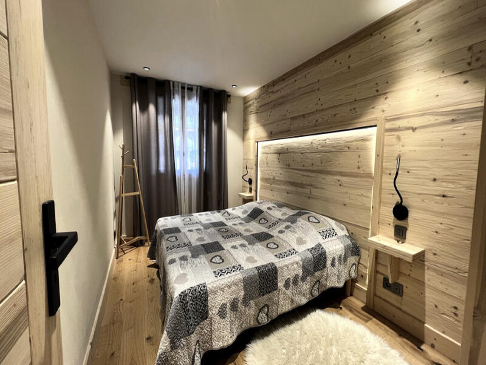 Ruim 10-persoons appartement in het hart van La Clusaz, vlakbij de piste - foto 17