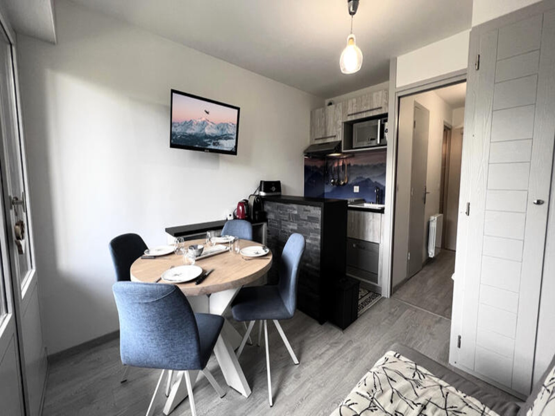 Compact appartement op 750m van de pistes met uitzicht op de Aravis - foto 1