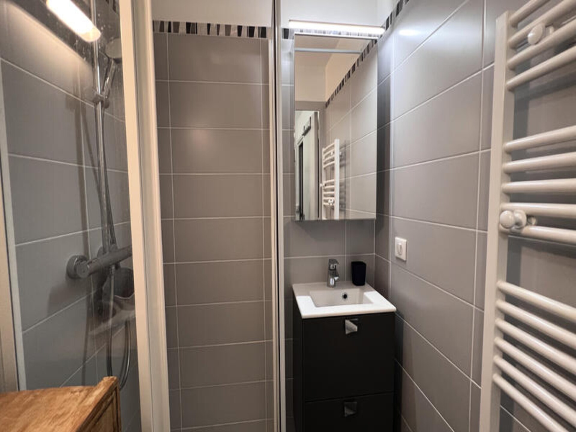 Compact appartement op 750m van de pistes met uitzicht op de Aravis - foto 9