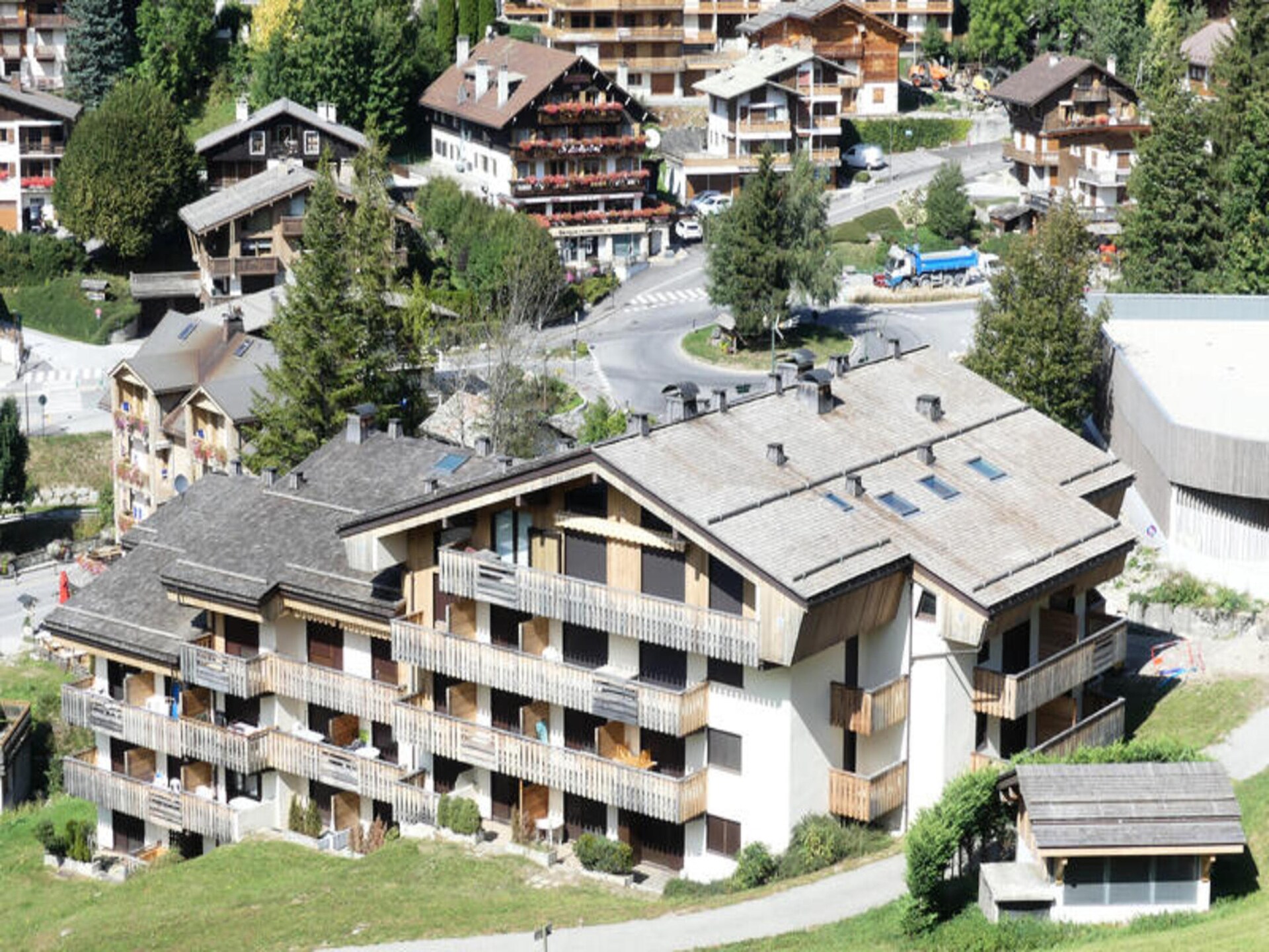 Knus appartement in hartje La Clusaz met skibox en zuidoost-balkon - foto 2
