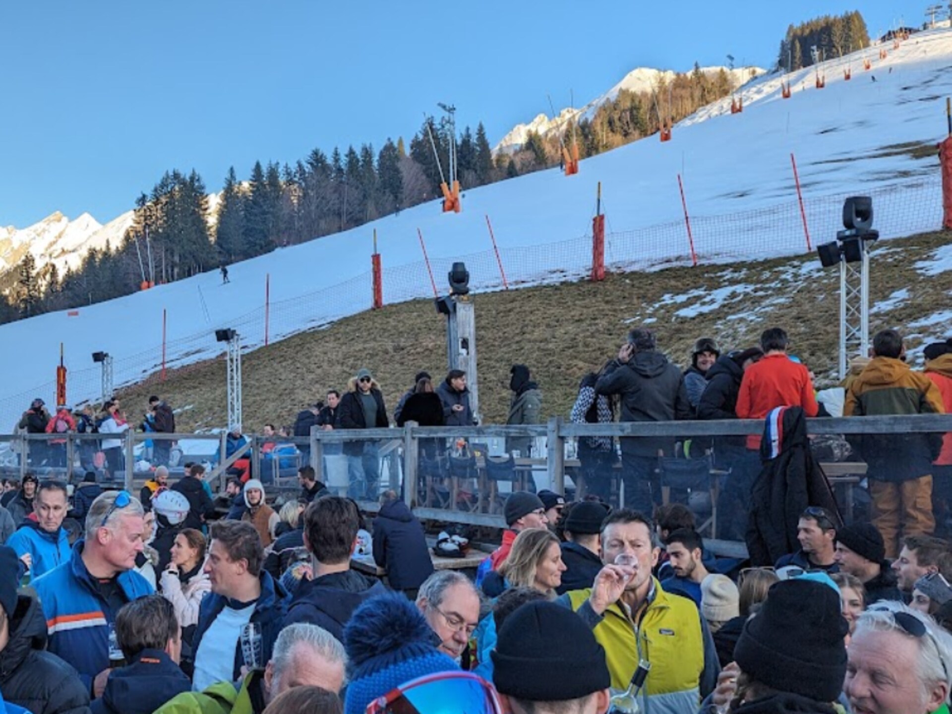Rustiek appartement voor 6 personen met balkon, vlakbij de skipistes van La Clusaz - foto 23