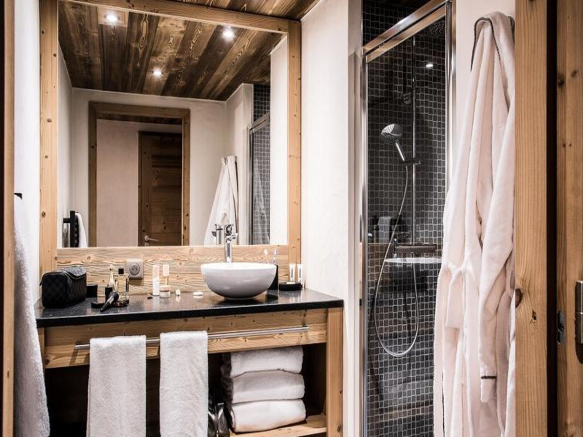 Luxe 5-sterren appartement voor 6 personen in La Clusaz met wellness - foto 7