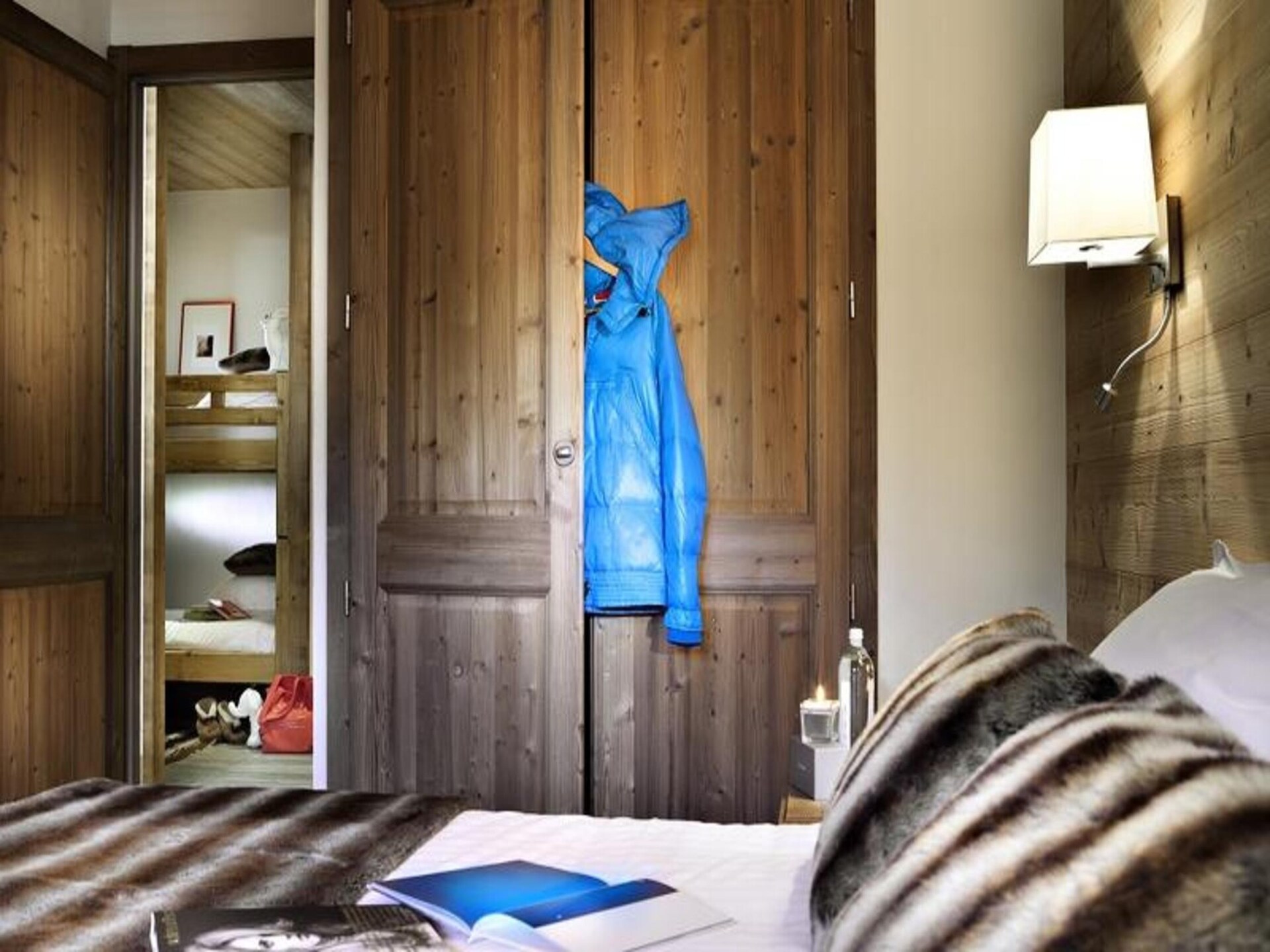 Authentiek chaletappartement in La Clusaz met zwembad, sauna en zicht op de Aravis - foto 3