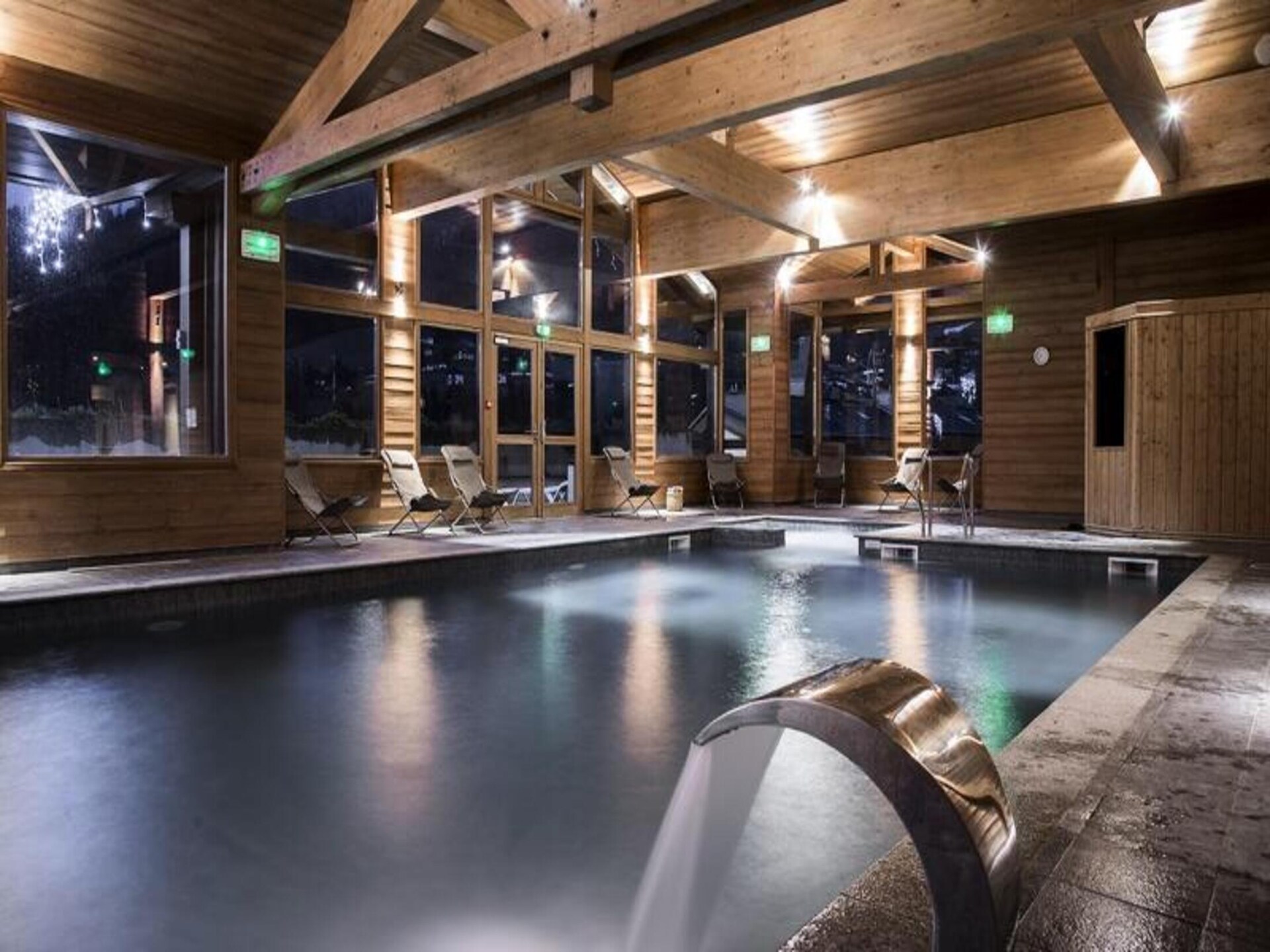 Comfortabel appartement in hartje La Clusaz met wellness en balkon - foto 8