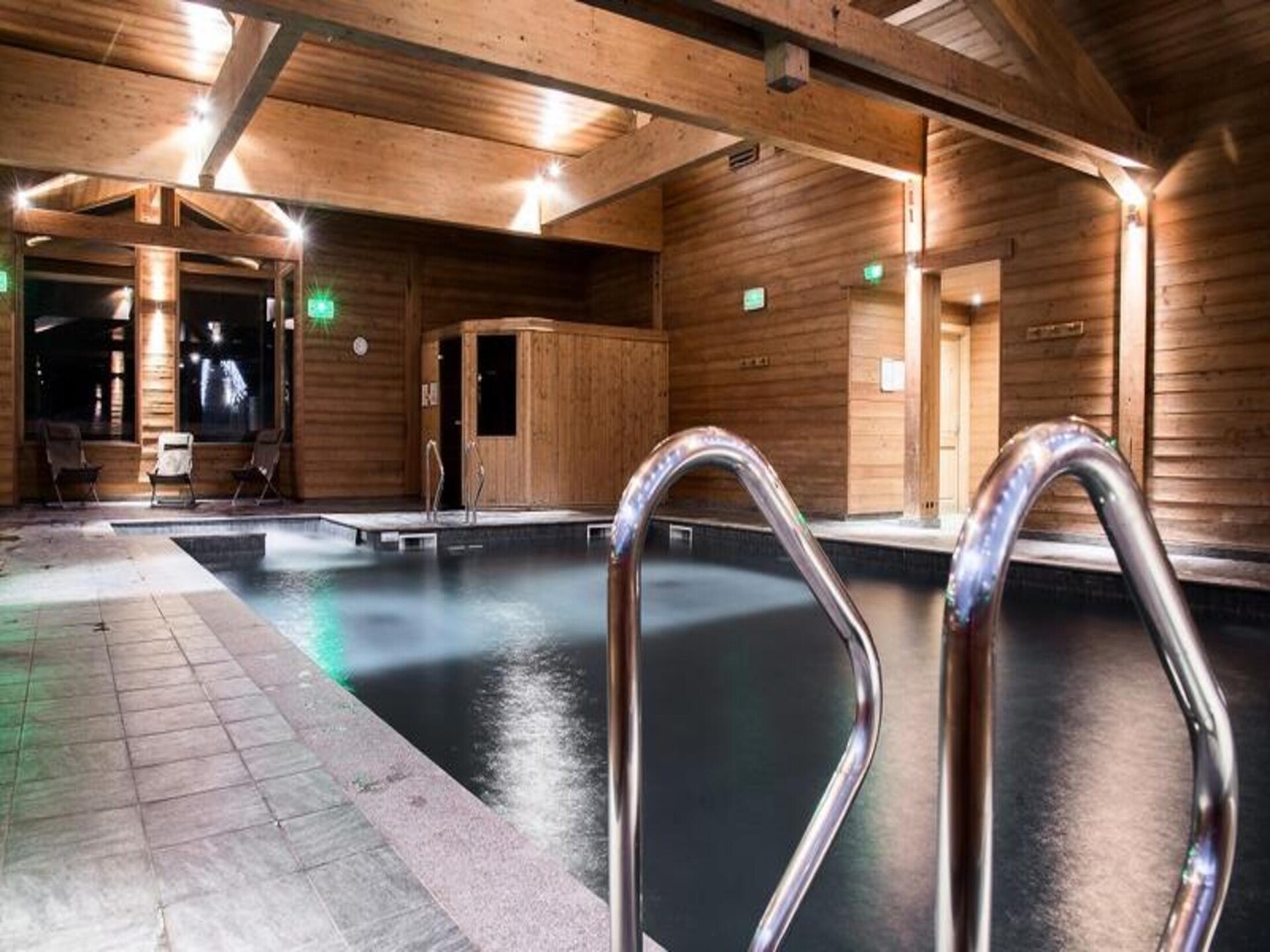 Appartement La Clusaz: 6 pers, wellness, uitzicht Aravis - foto 2