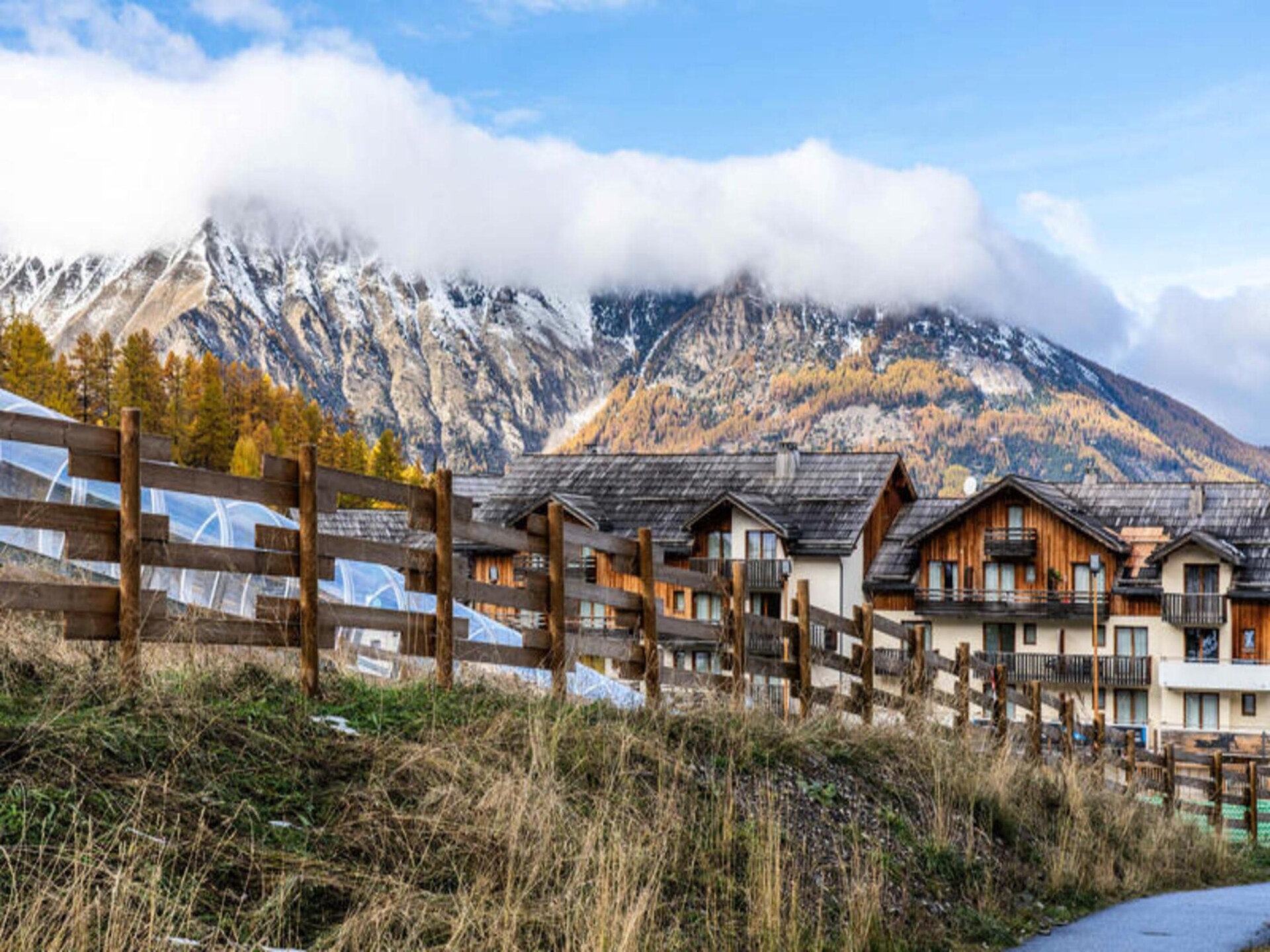 Knus appartement op de piste in Les Orres 1800 met zwembad en balkon - foto 19