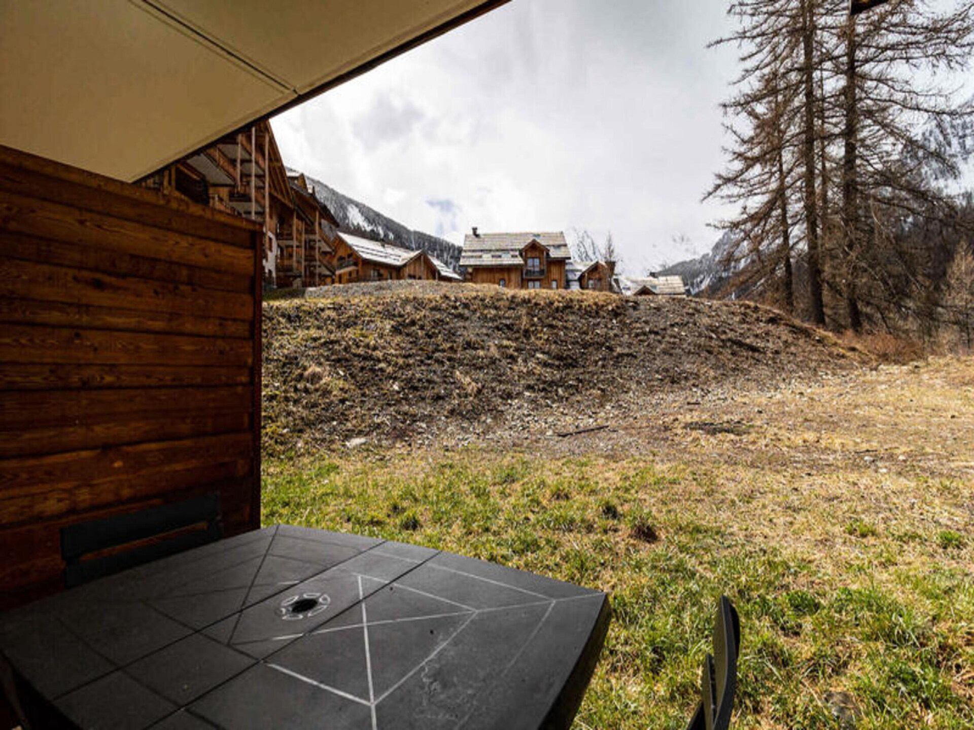 Knus appartement voor 4 aan de piste in Les Orres 1800 met zwembad - foto 2