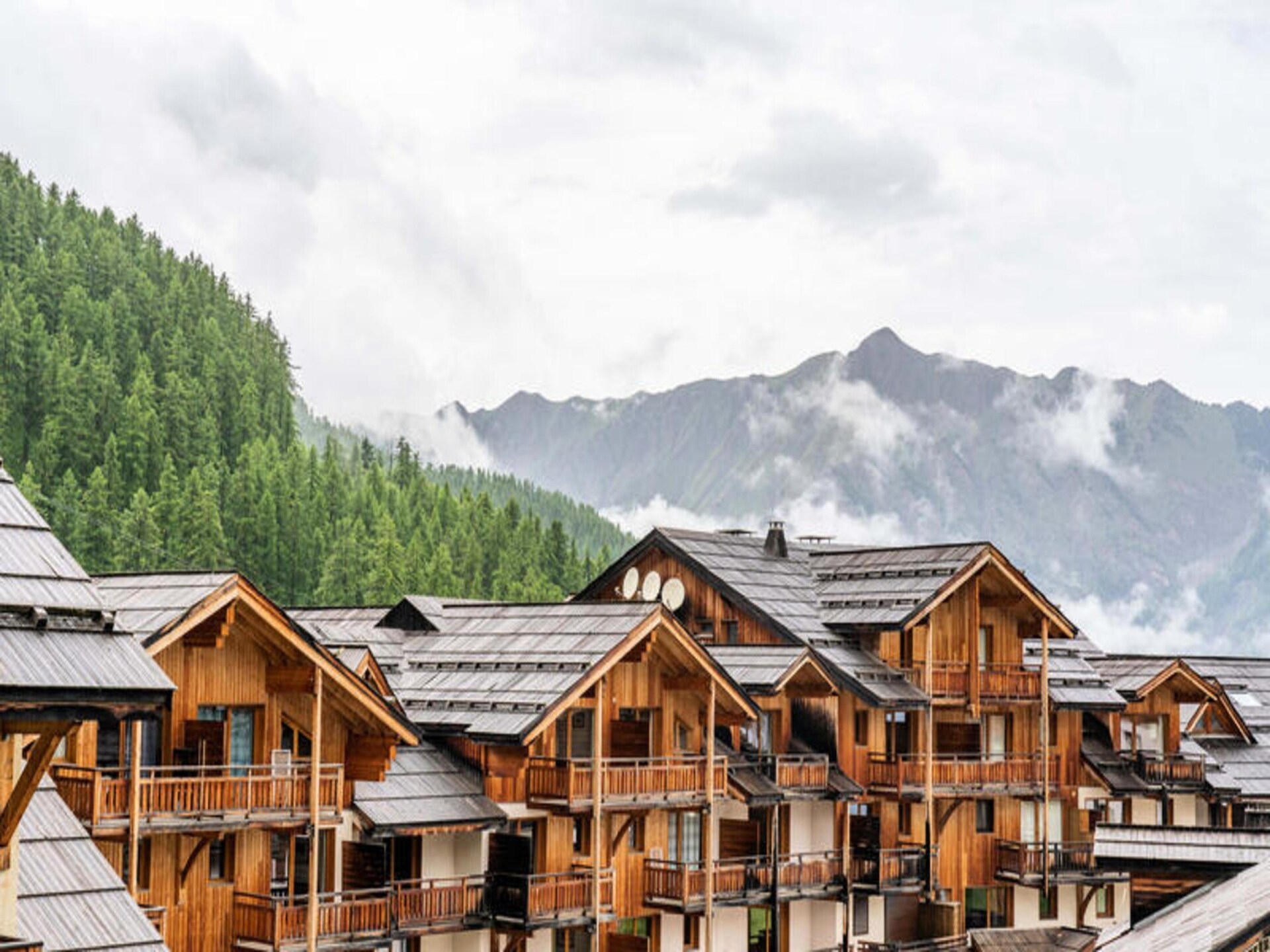 Sfeervol appartement in Les Orres 1800, 200m van pistes met zwembad - foto 2