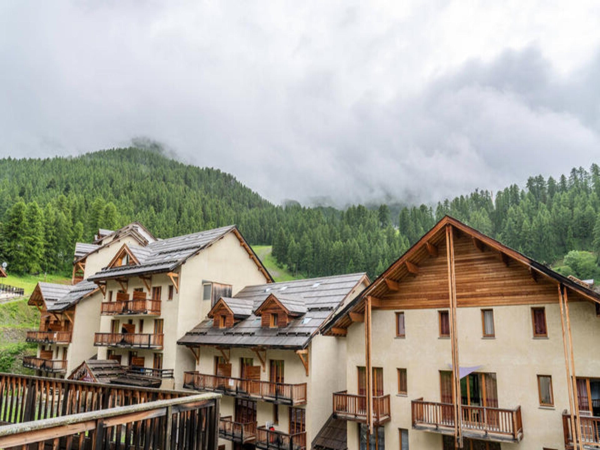Sfeervol appartement in Les Orres 1800, 200m van pistes met zwembad - foto 4