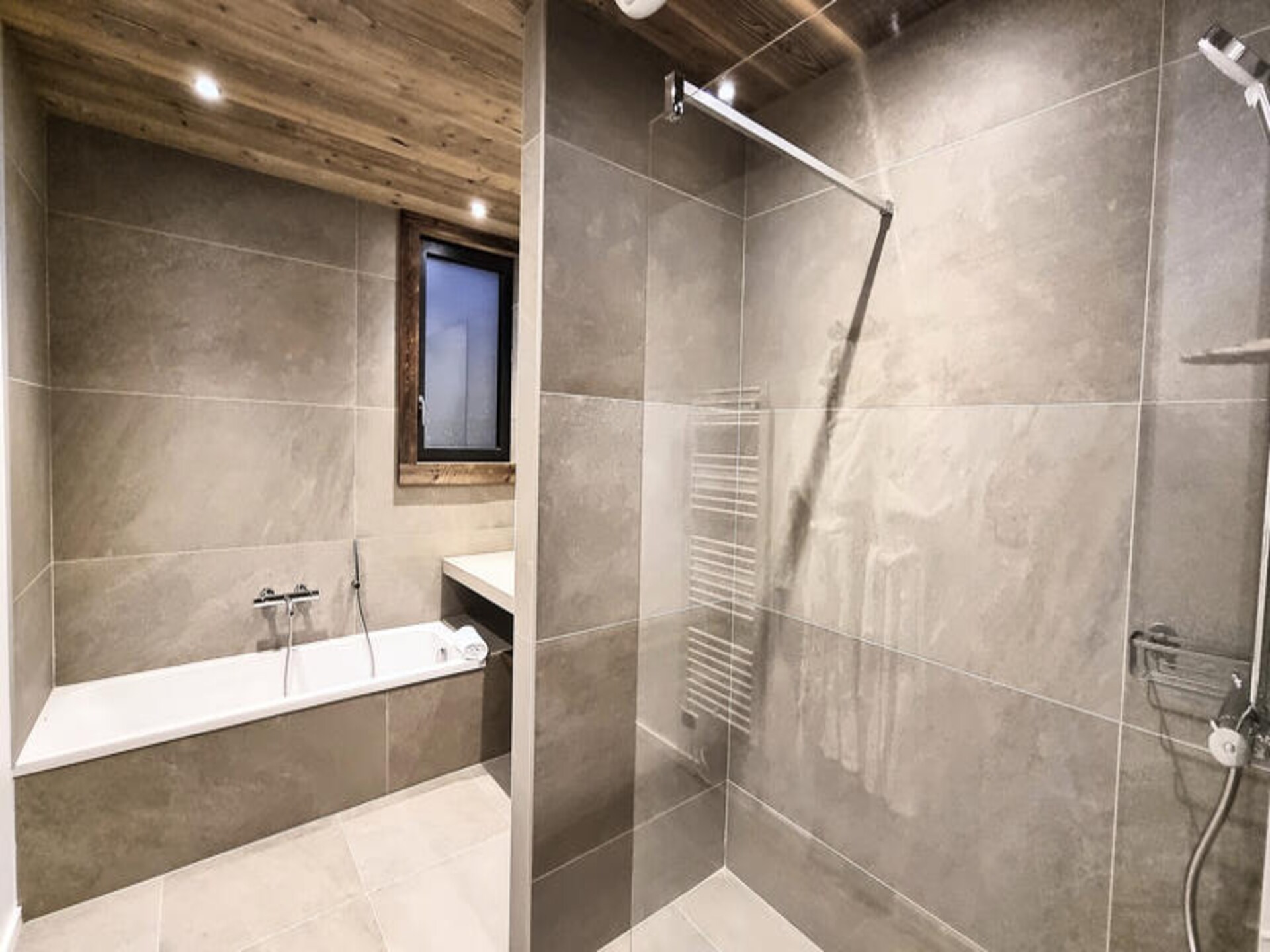 Chalet in Les Gets: 15 pers, 440m², zwembad, sauna & jacuzzi - foto 46