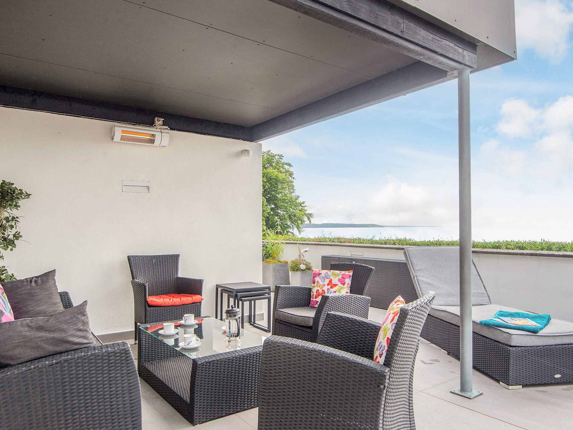 Luxe vakantiehuis met zeezicht op 50m van het strand in Børkop - foto 6