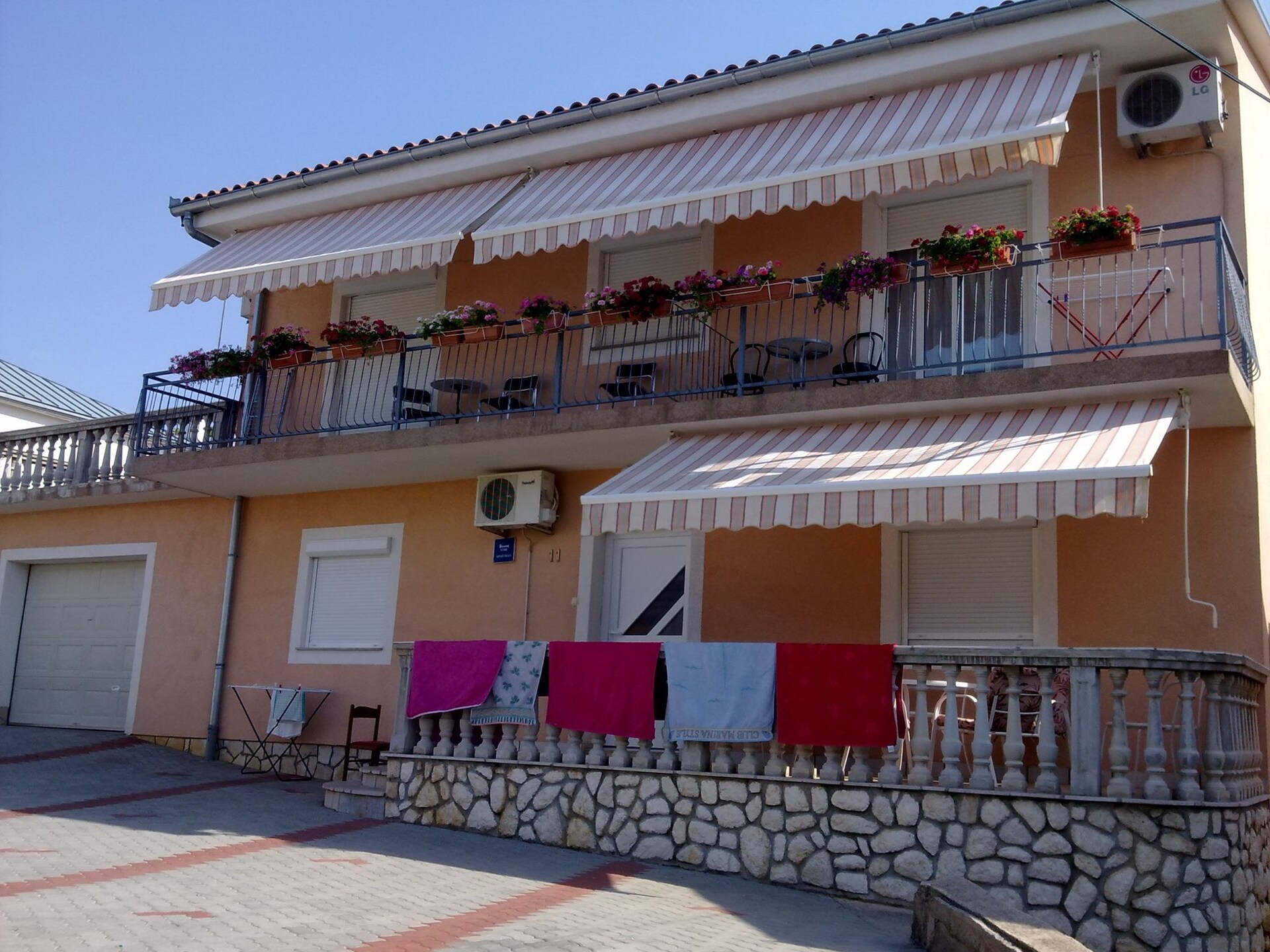 Knusse tweepersoonskamer met balkon in Senj, vlak bij de Adriatische kust - foto 10