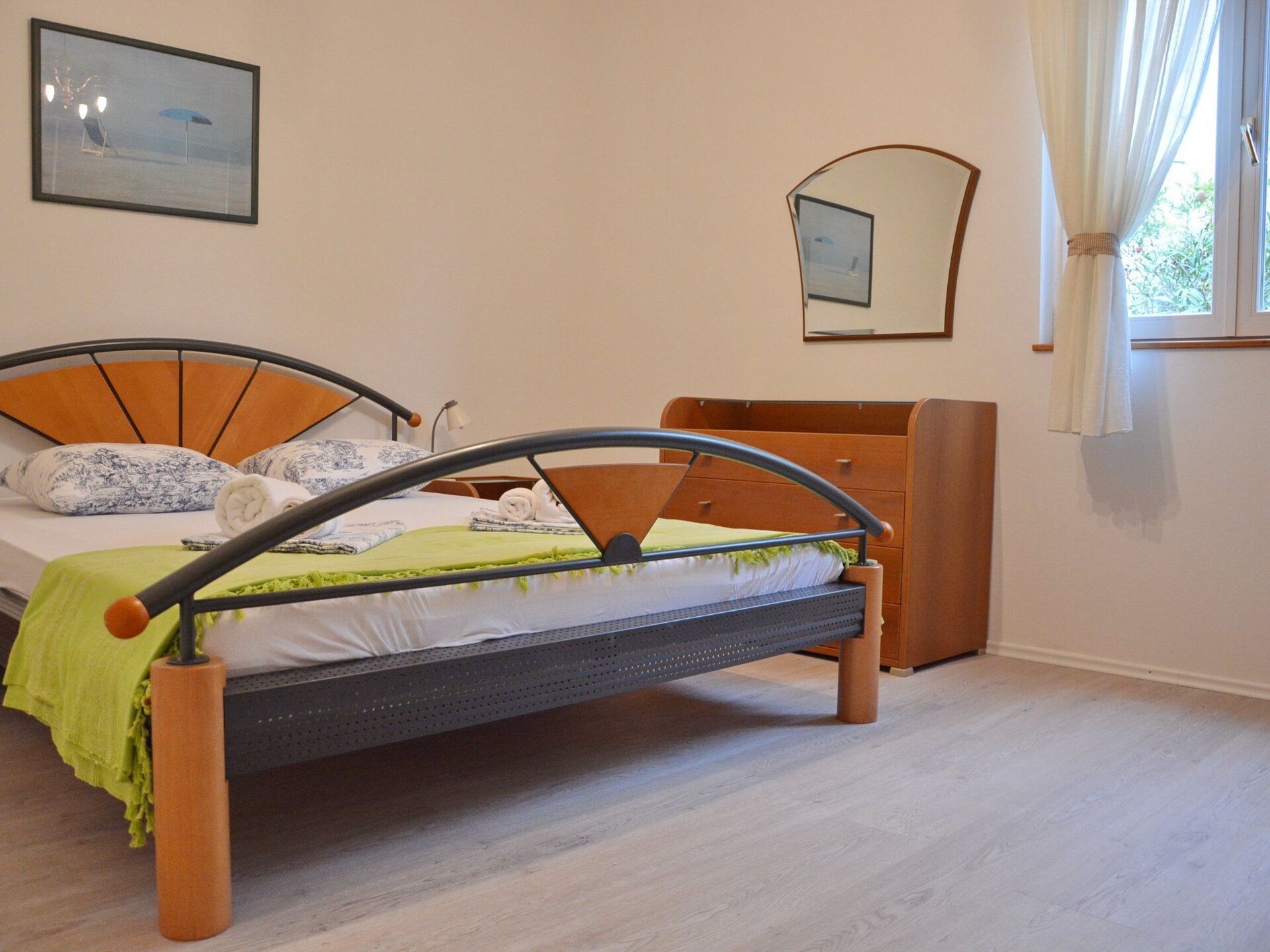 Appartement aan zee in Vrboska – 2 slaapkamers, terras en directe strandtoegang - foto 11
