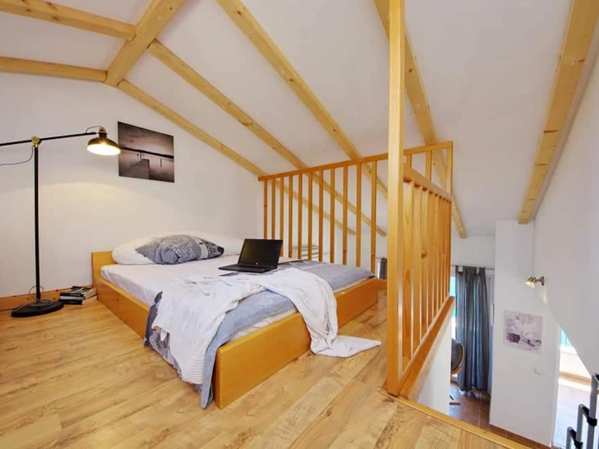 Appartement aan zee in Vrboska met 2 slaapkamers en terras - foto 7