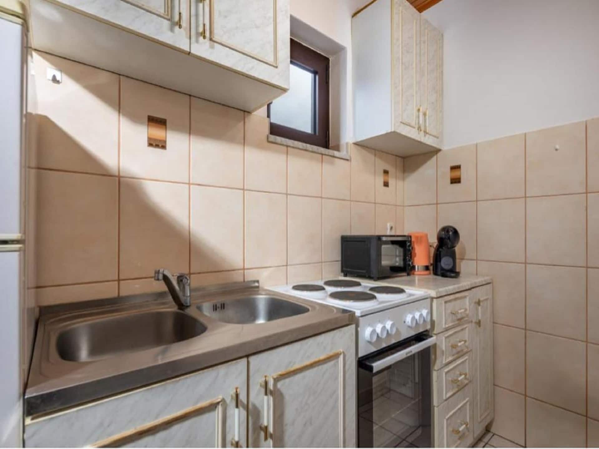 Modern studio-appartement in Rijeka, vlakbij strand en bezienswaardigheden - foto 1