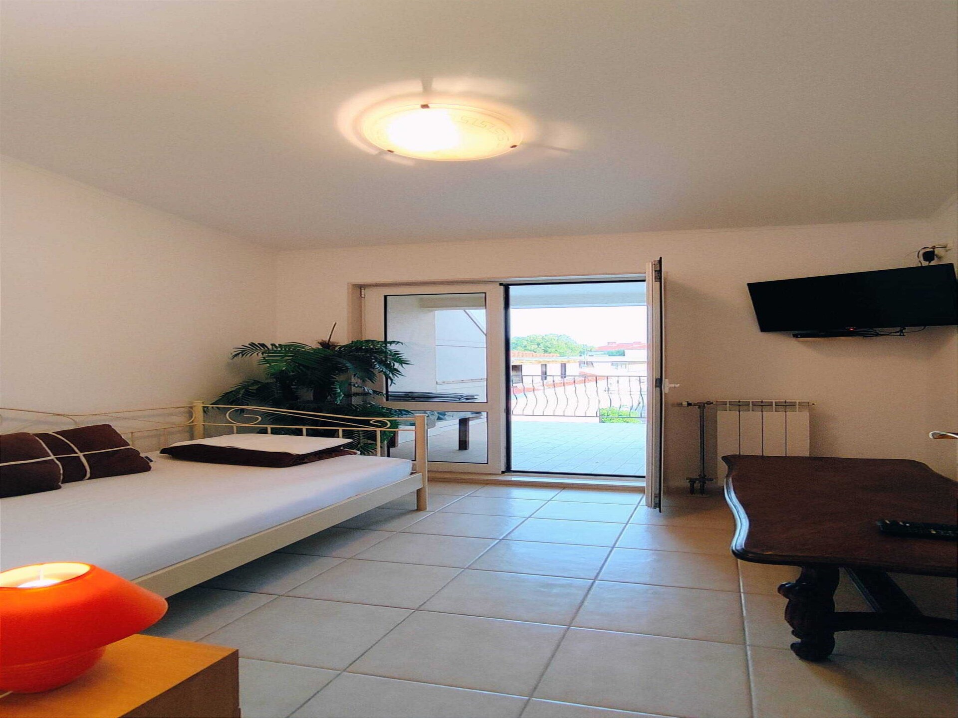 Op 300 m van zee: ruim appartement voor 7 personen in Kastel Stafilic - foto 1