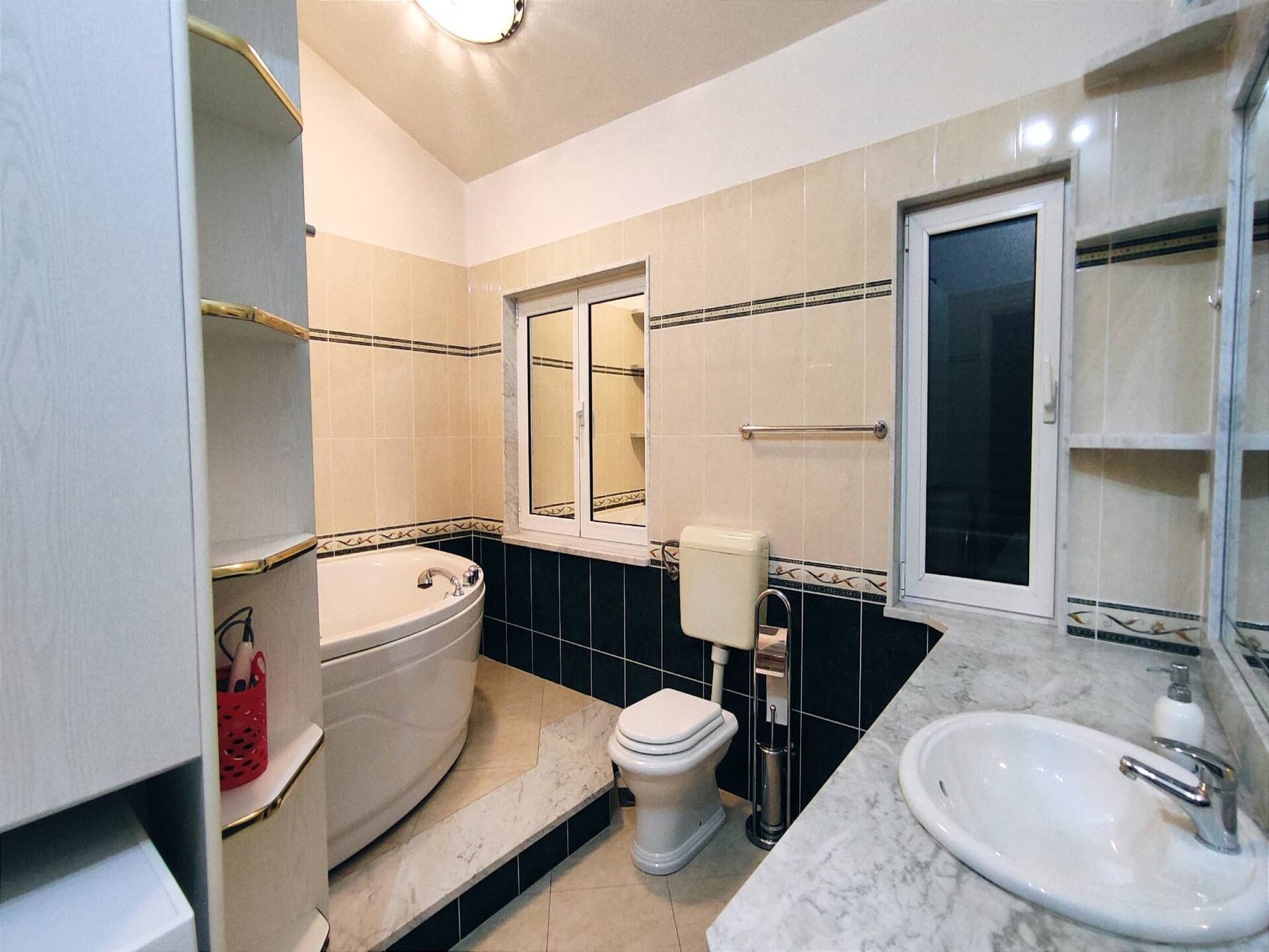 Op 300 m van zee: ruim appartement voor 7 personen in Kastel Stafilic - foto 9