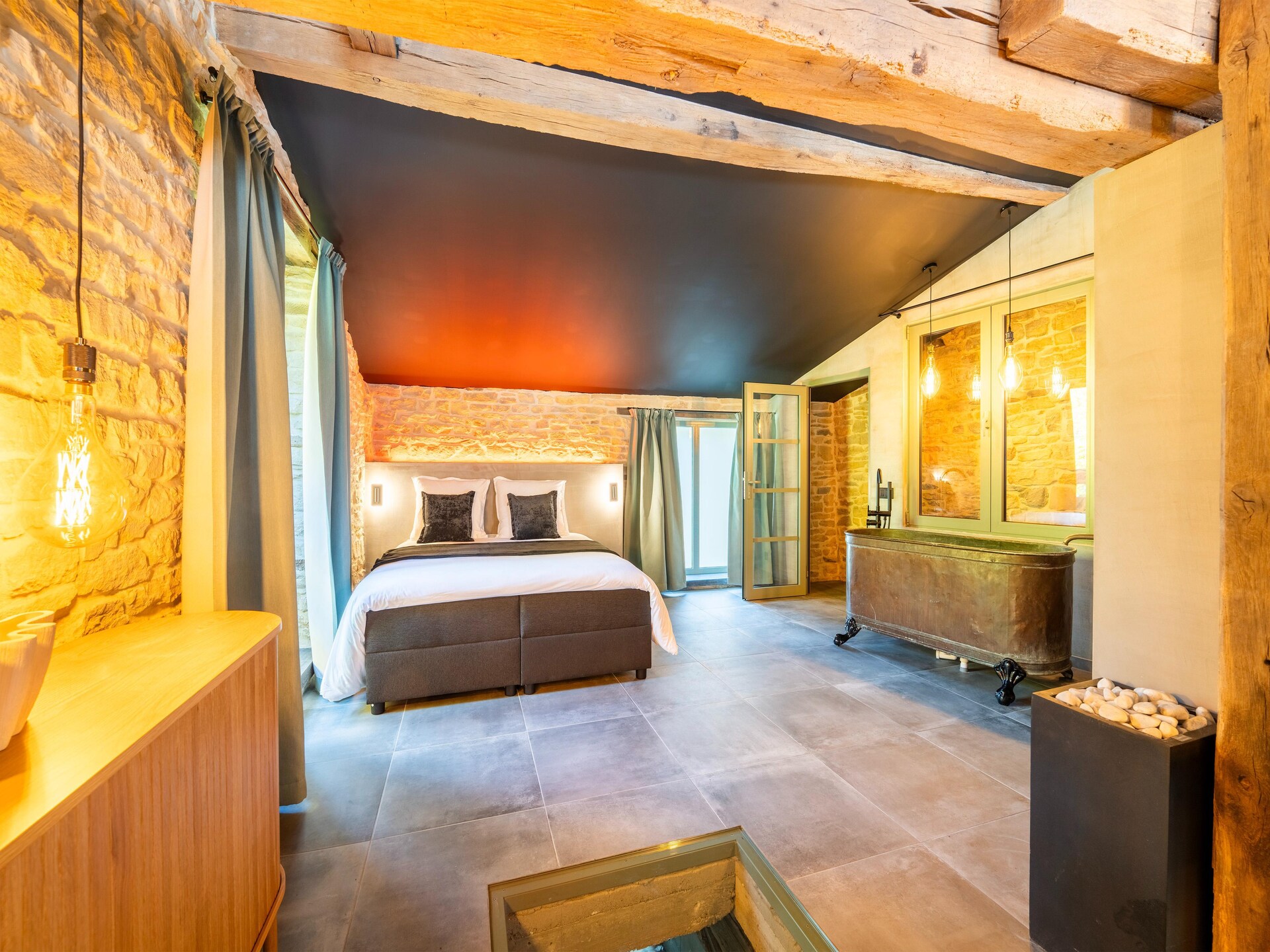 Romantisch wellnesshuis met sauna en jacuzzi in Sainte-Cécile - foto 18