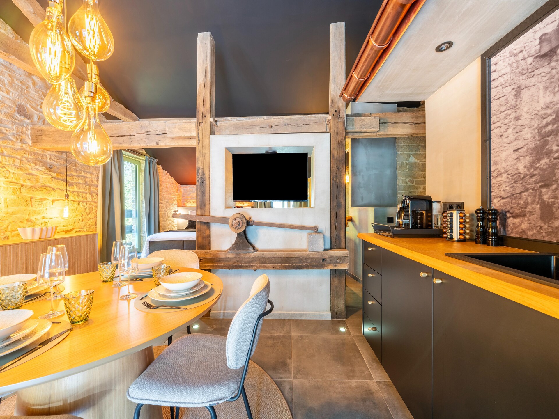 Romantisch wellnesshuis met sauna en jacuzzi in Sainte-Cécile - foto 13