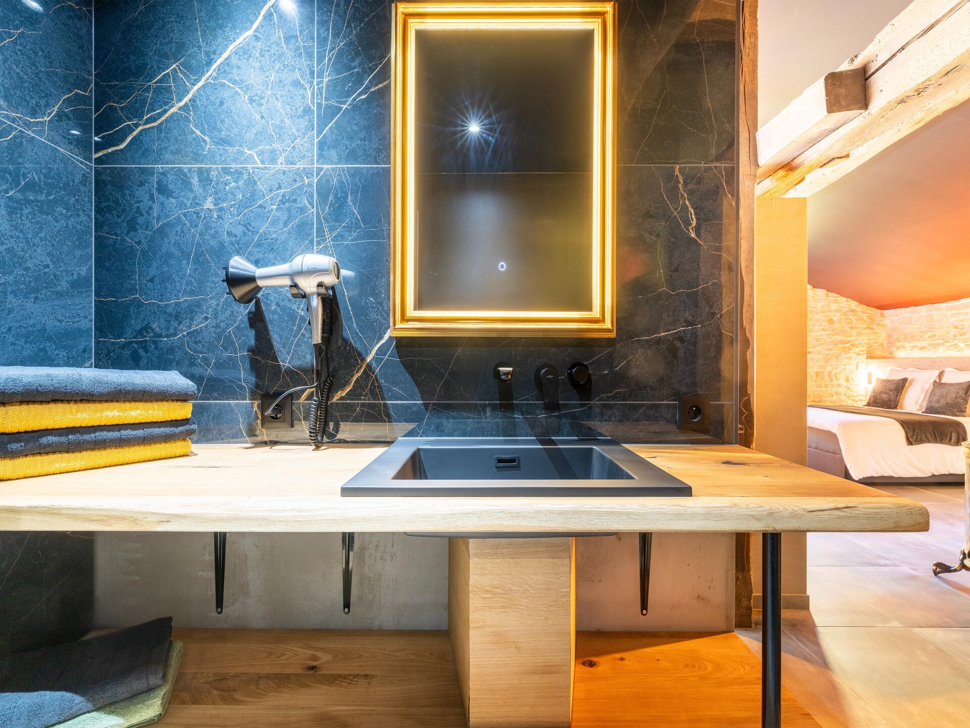 Romantisch wellnesshuis met sauna en jacuzzi in Sainte-Cécile - foto 21