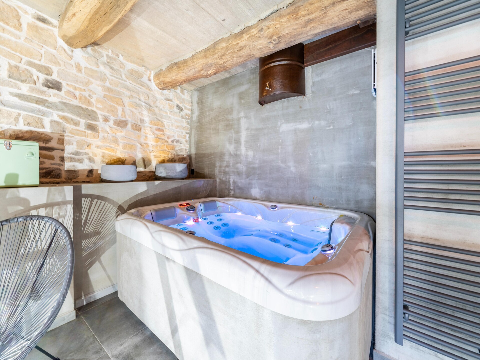 Romantisch wellnesshuis met sauna en jacuzzi in Sainte-Cécile - foto 5