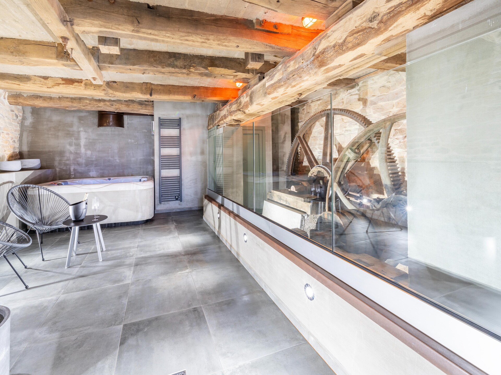Romantisch wellnesshuis met sauna en jacuzzi in Sainte-Cécile - foto 31