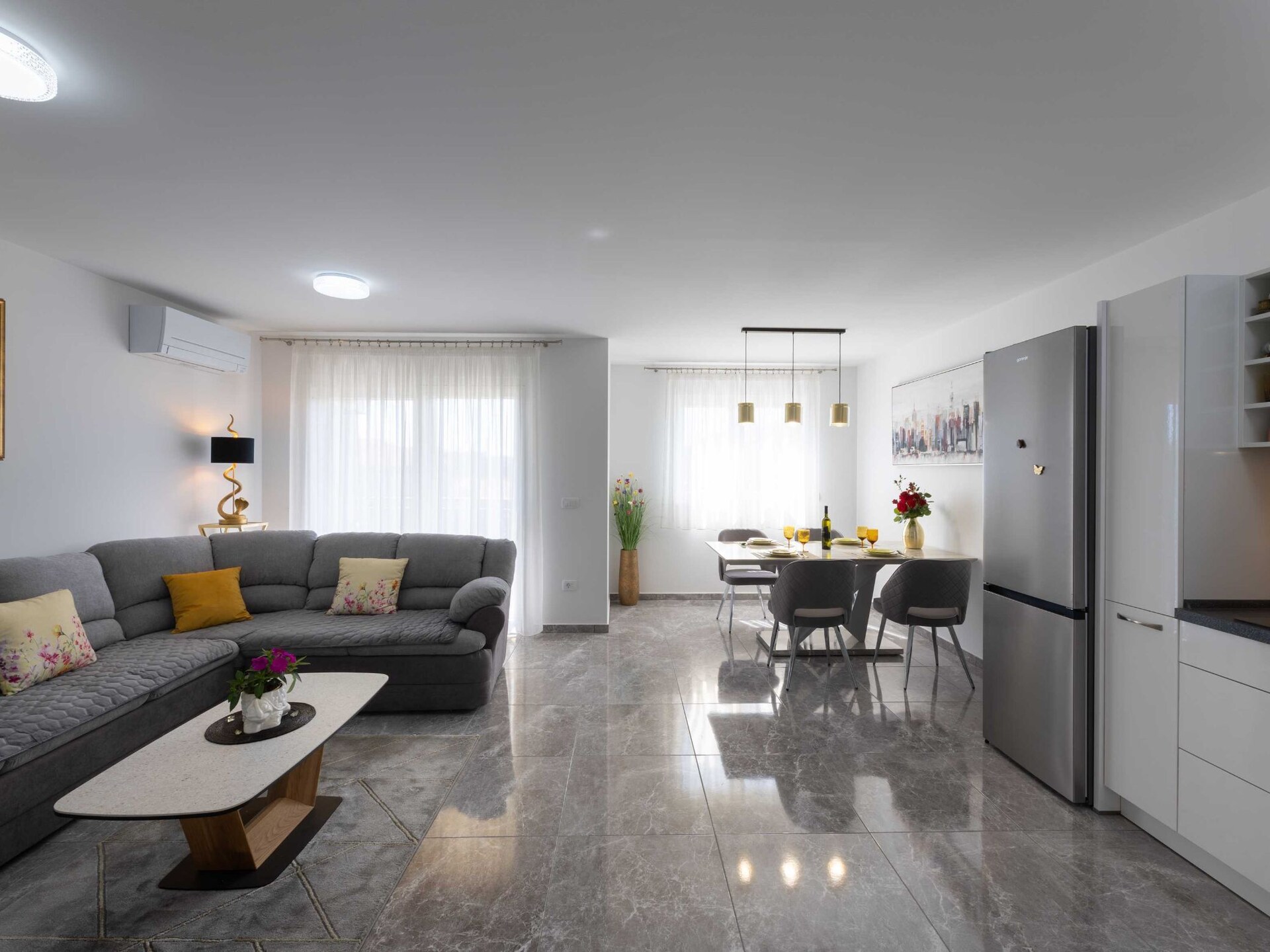 Zonnig appartement met terras in Kastel Stari, 100m van strand - foto 3