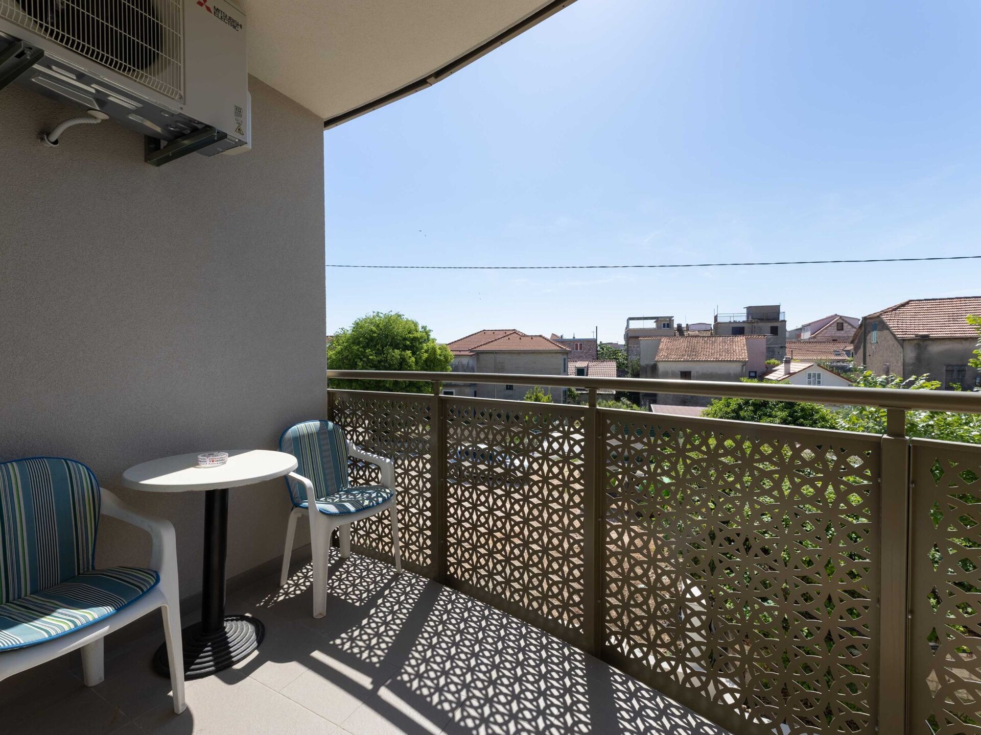 Zonnig appartement met terras in Kastel Stari, 100m van strand - foto 11