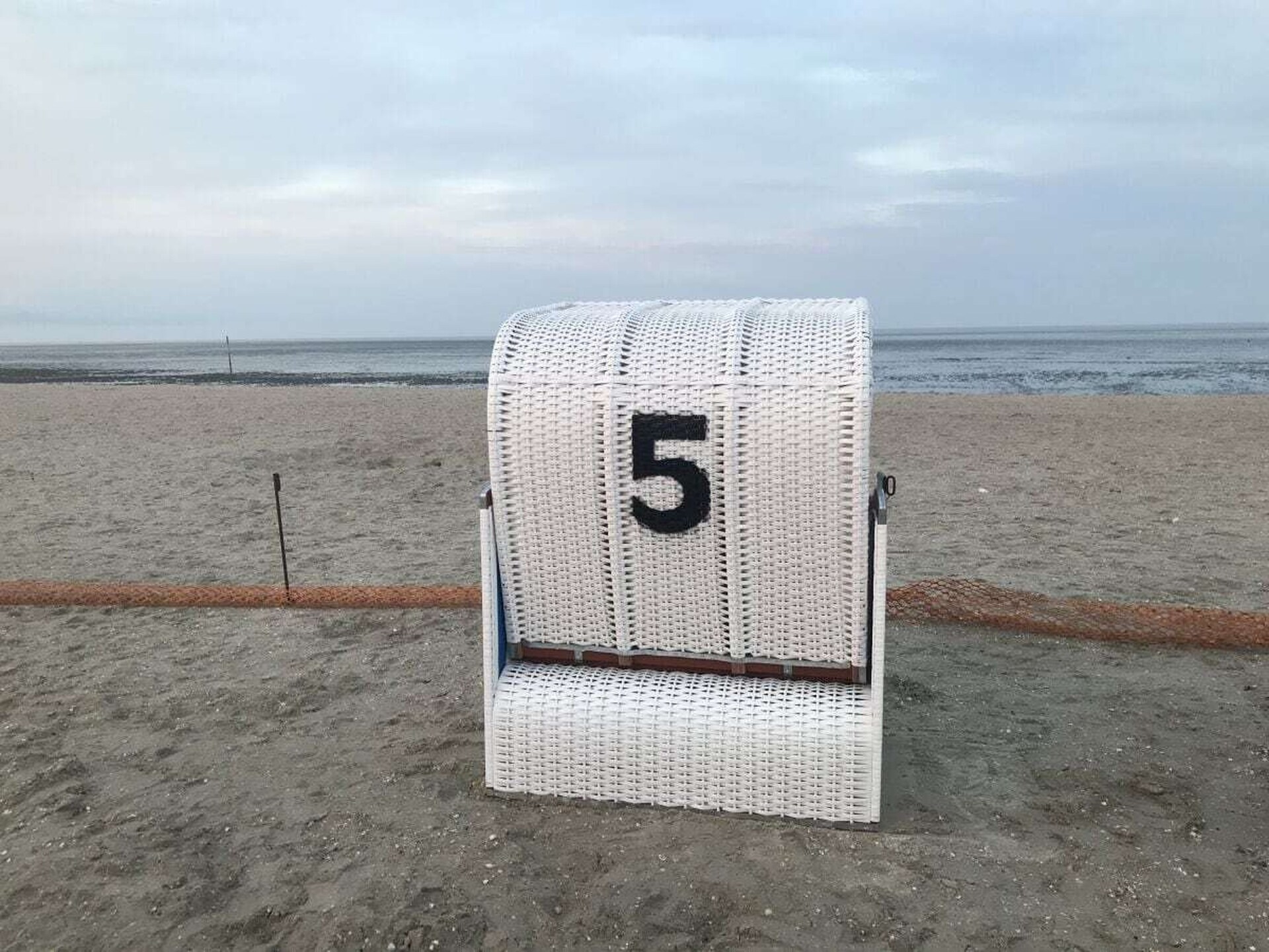 Ruim vakantiehuis met sauna, open haard en uitzicht op zee nabij Schillig - foto 21