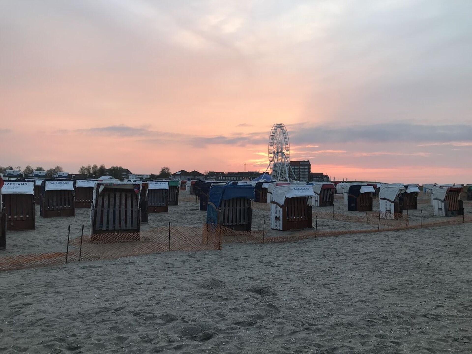 Ruim vakantiehuis met sauna, open haard en uitzicht op zee nabij Schillig - foto 22