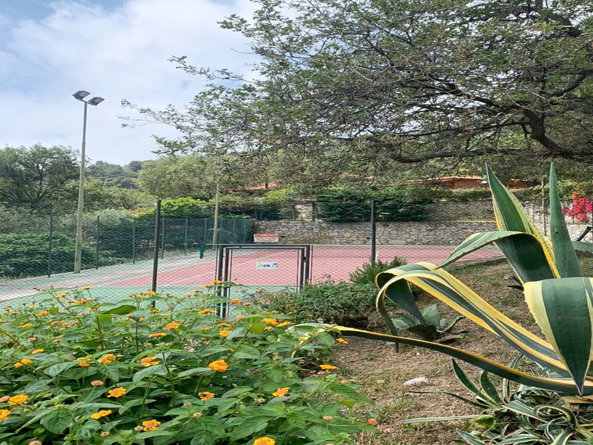 Vrijstaande bungalow voor 6 op panoramisch park bij Andora, hond welkom - foto 27