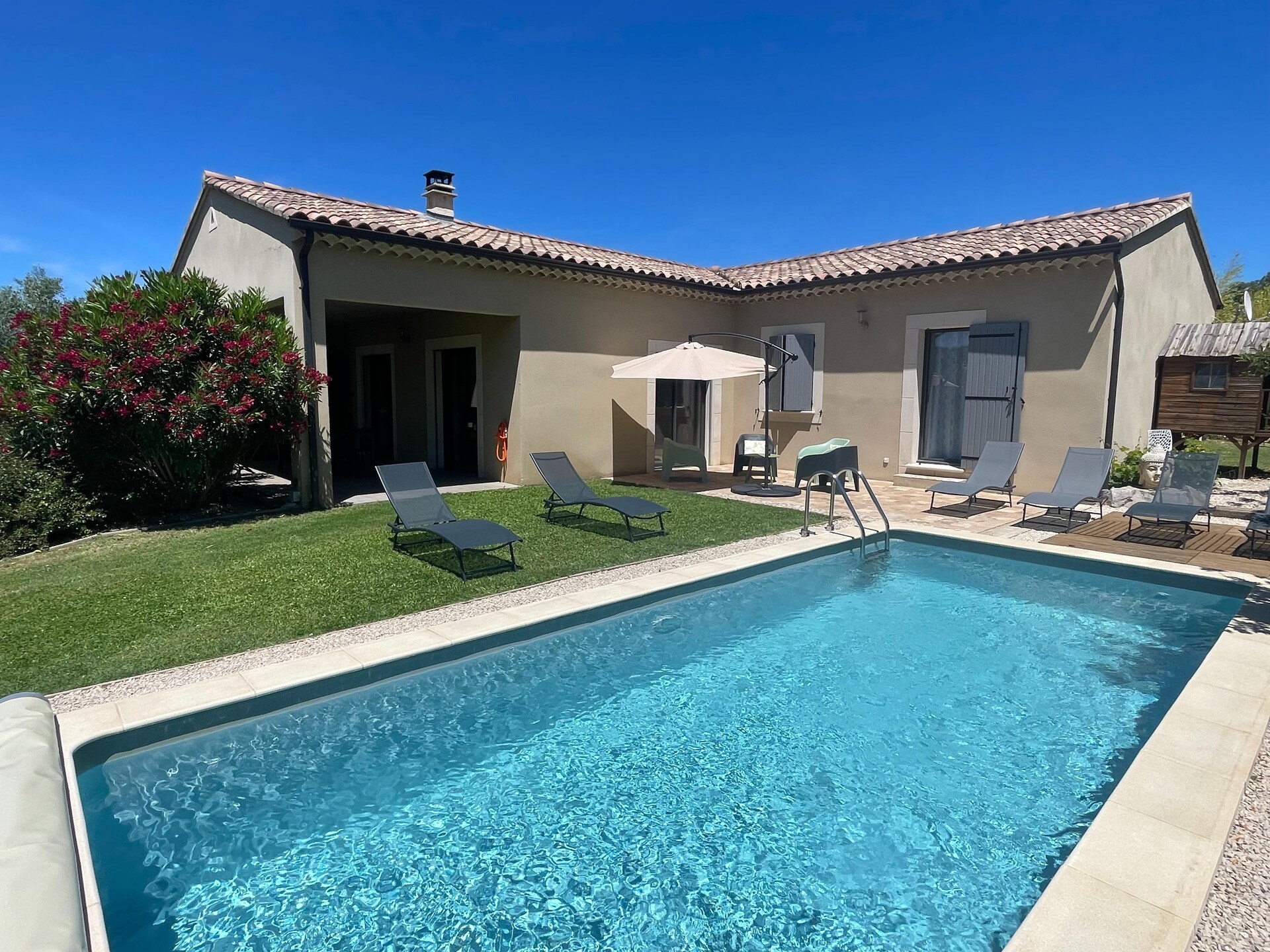 Luxe gelijkvloerse villa met privézwembad in hartje Vaison-la-Romaine - foto 26