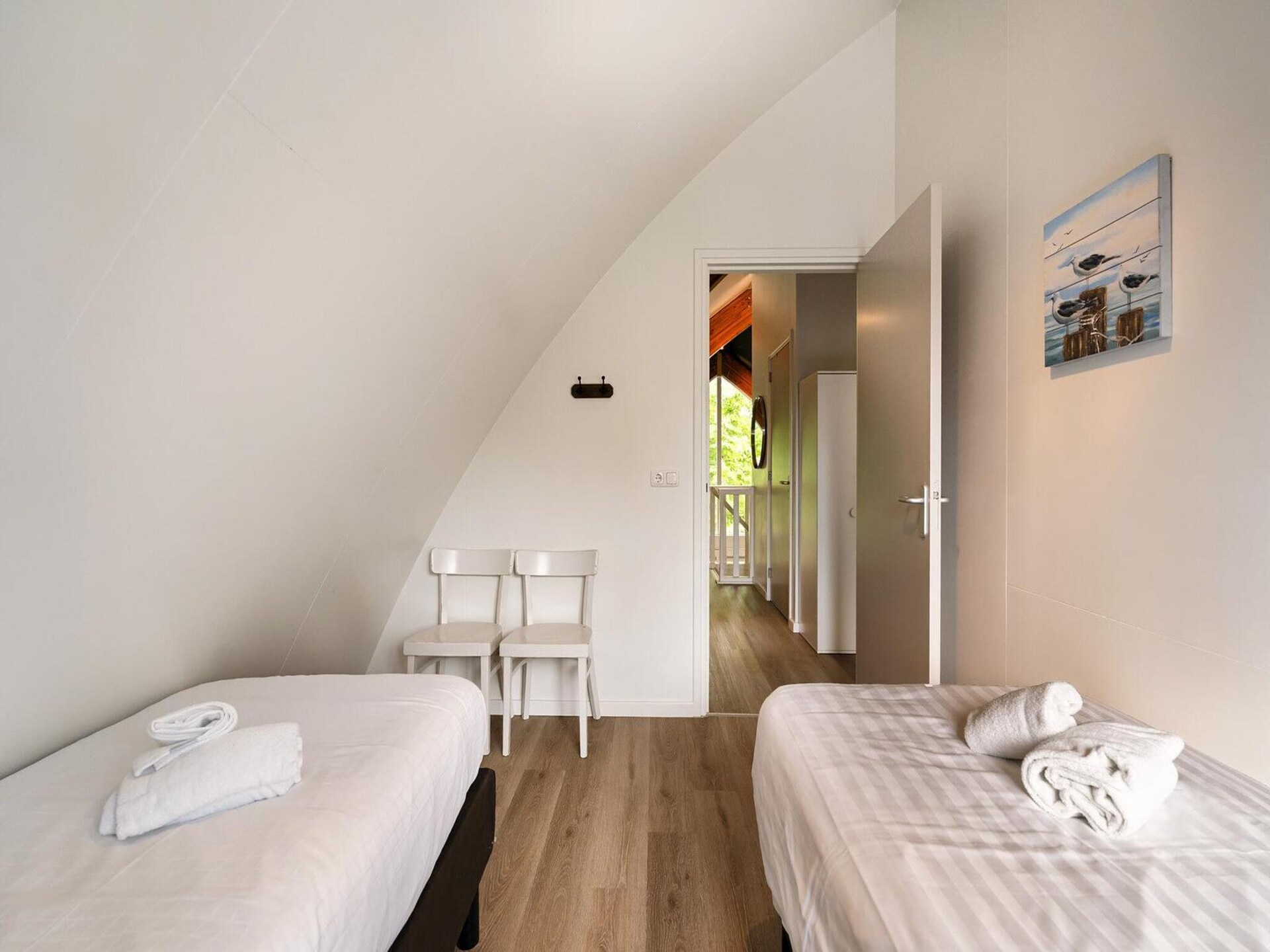 Lazy Daisy: Vrijstaande villa met jacuzzi op 2 km van het strand - foto 26