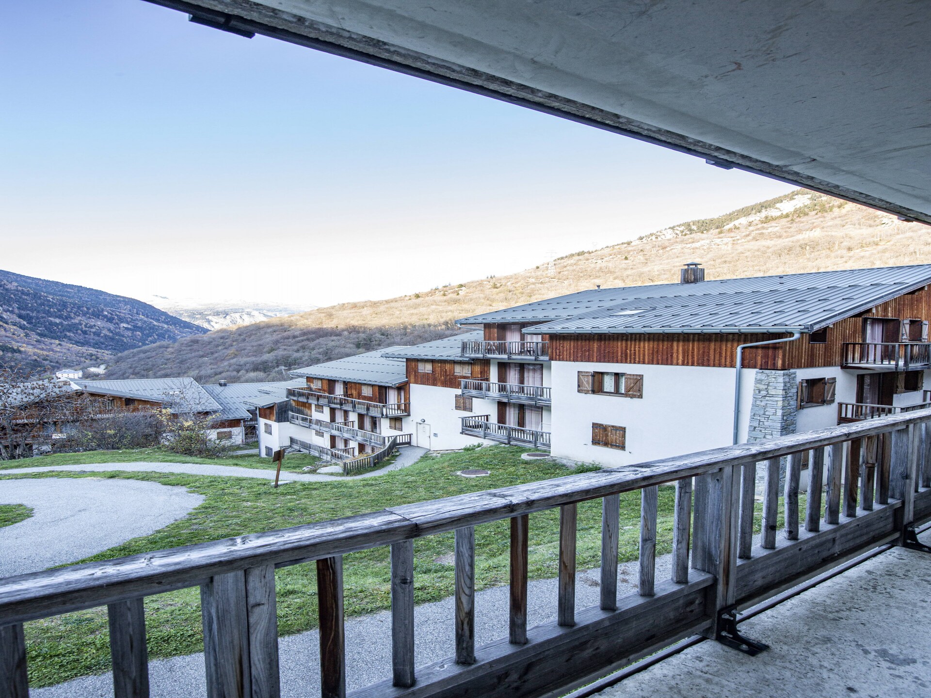 Ruim appartement voor 6 met zwembad, sauna & balkon nabij 3 Vallées - foto 15